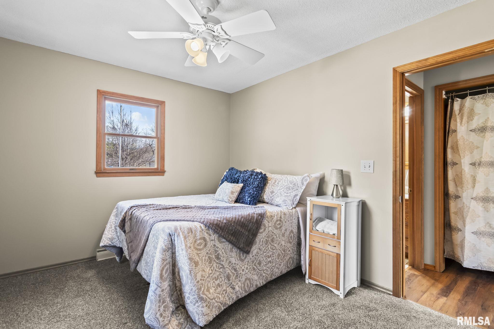 565 PAW PAW Road Petersburg IL