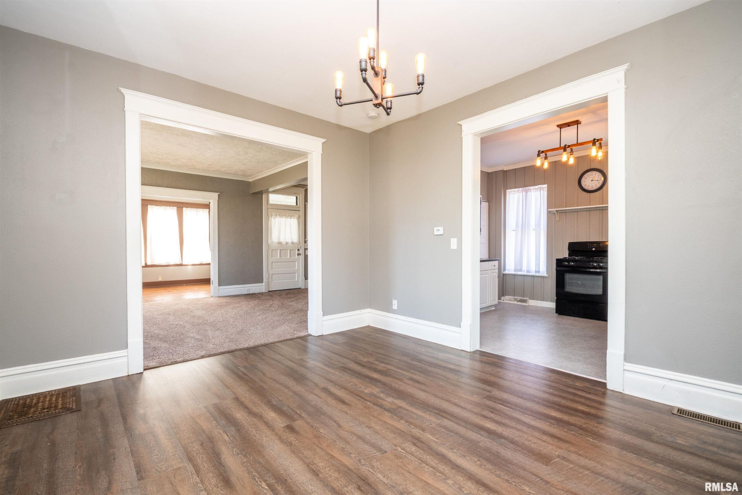 927 W LOUCKS Avenue Peoria IL