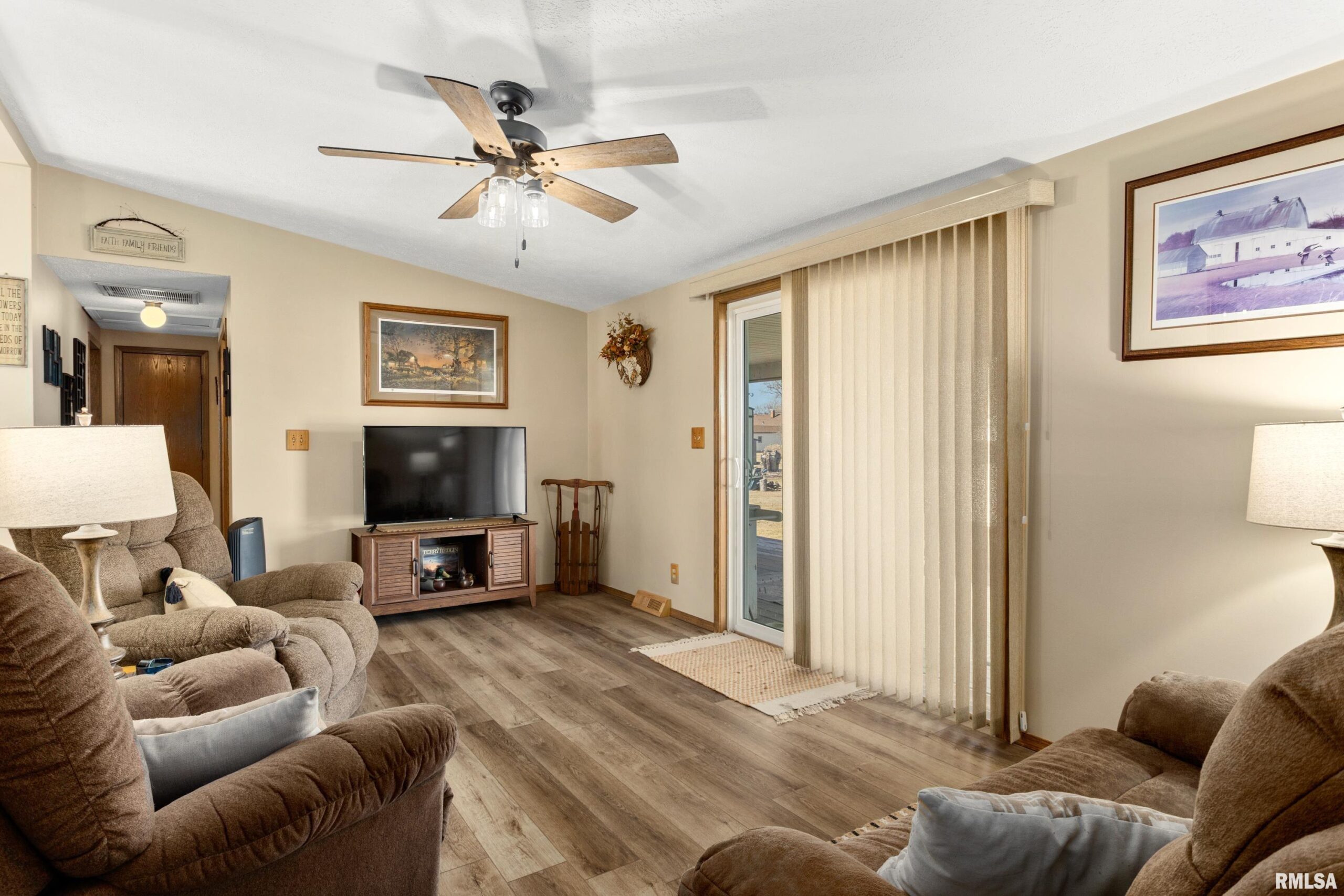 1227 E LOCUST Street Canton IL