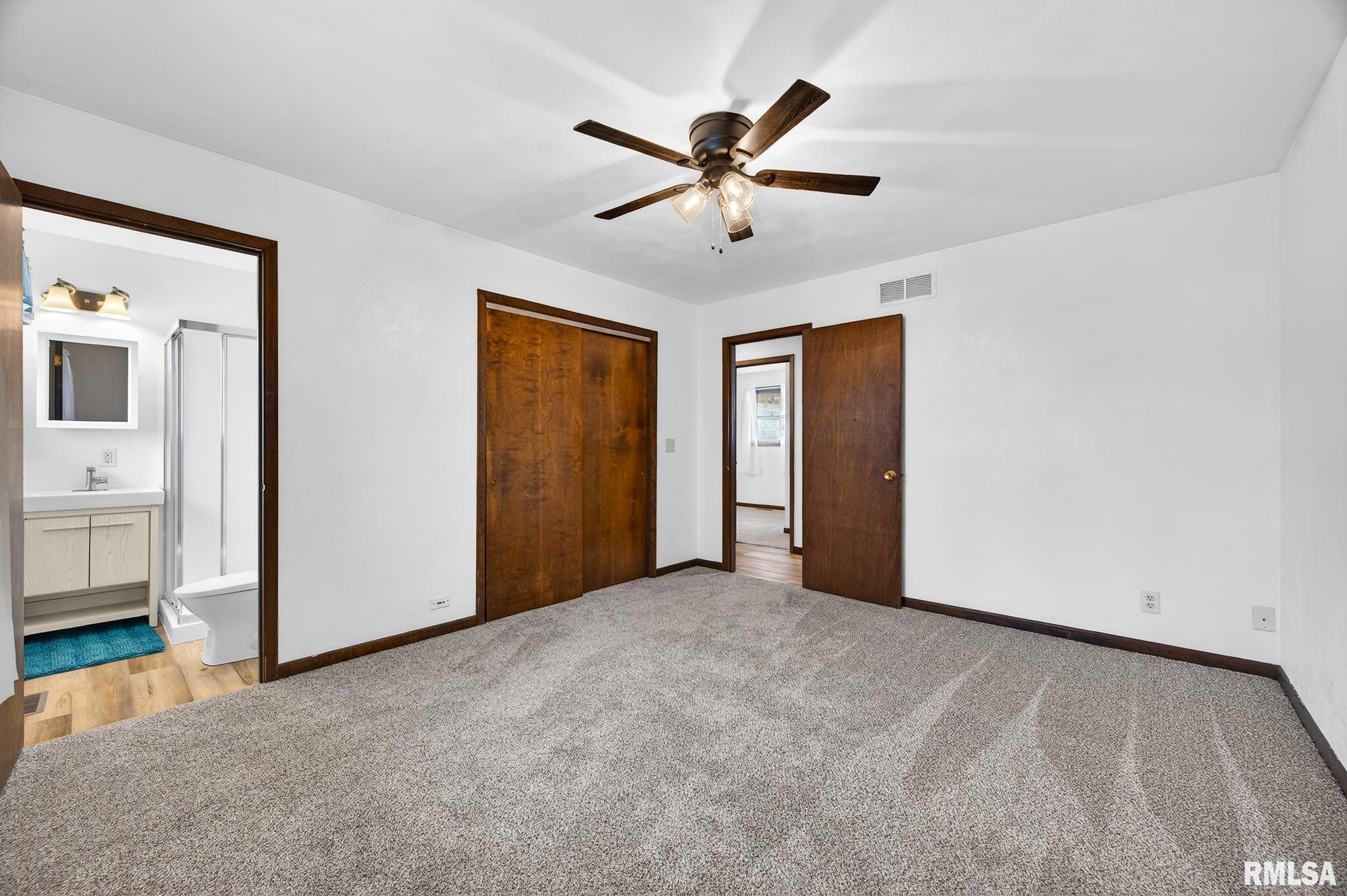 1206 TIMBER Lane Pekin IL