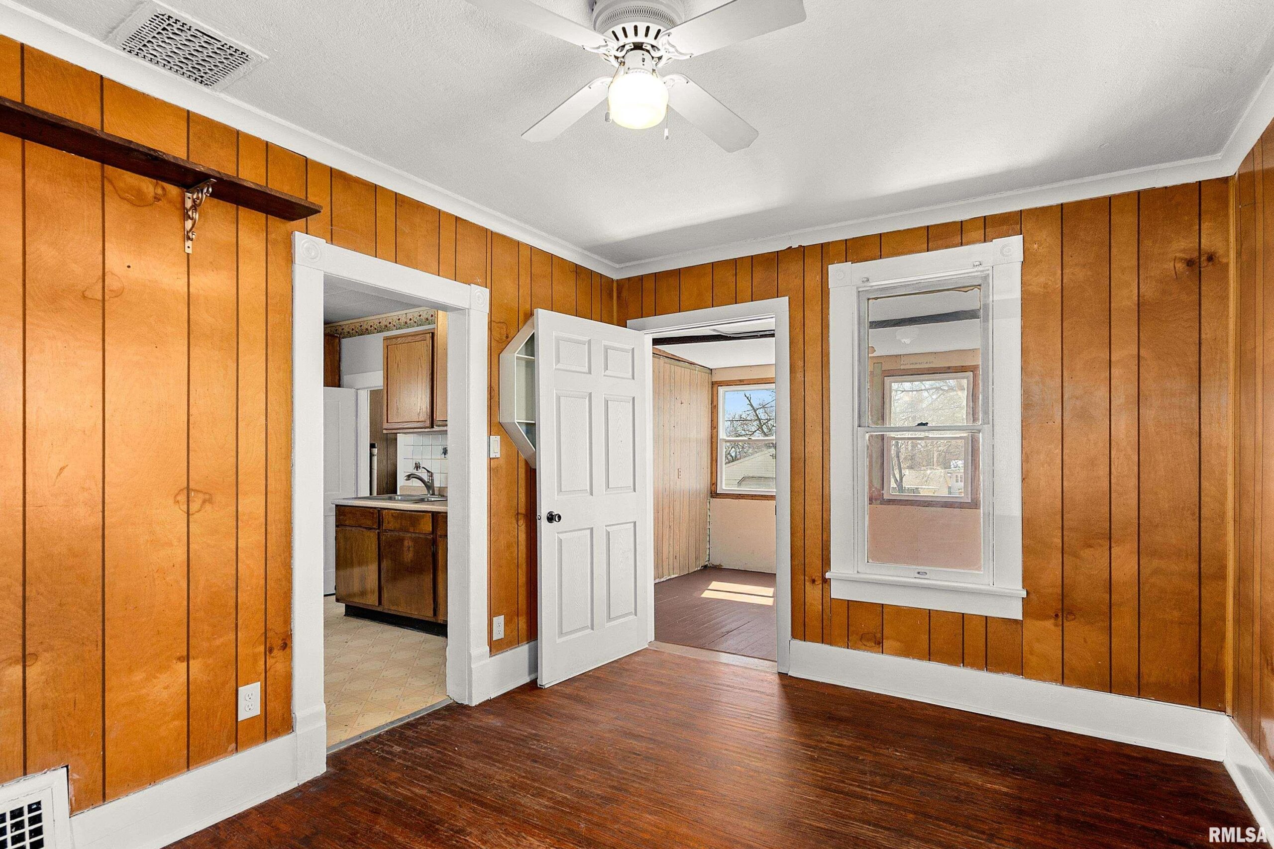 908 E BEHRENDS Avenue Peoria IL