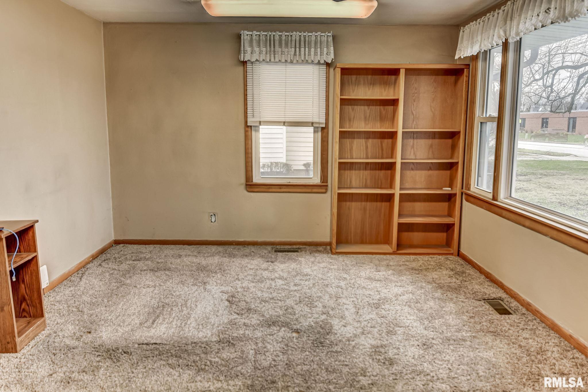 417 N Cheney Street Taylorville IL