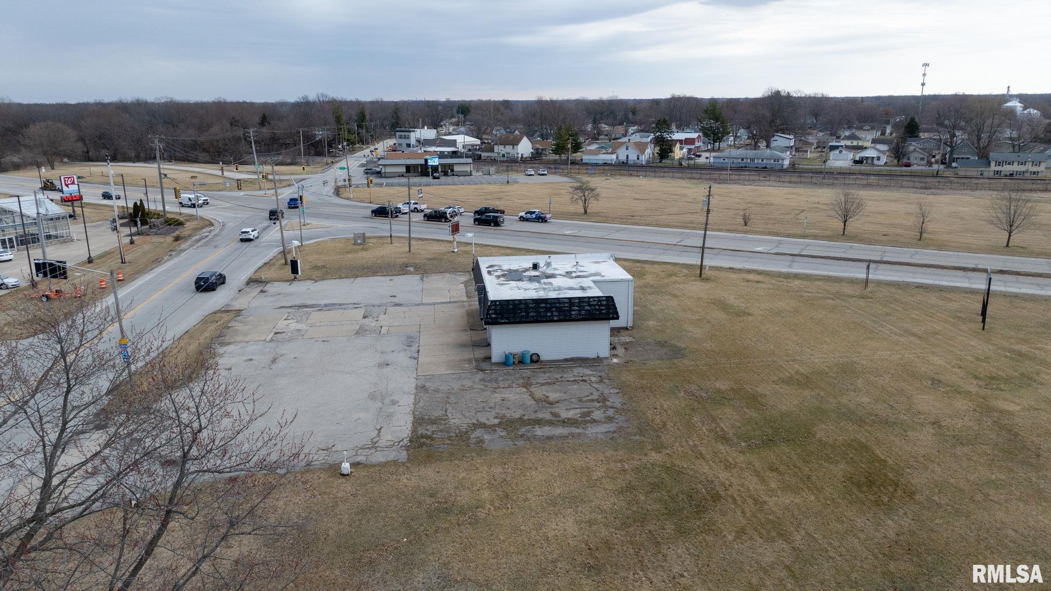 2710 E ANDREW Road Sherman IL