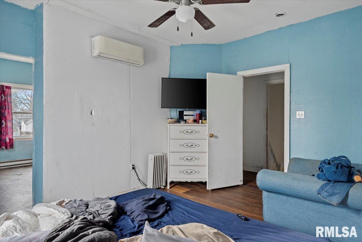 922 – 924 N 4TH Street Springfield IL