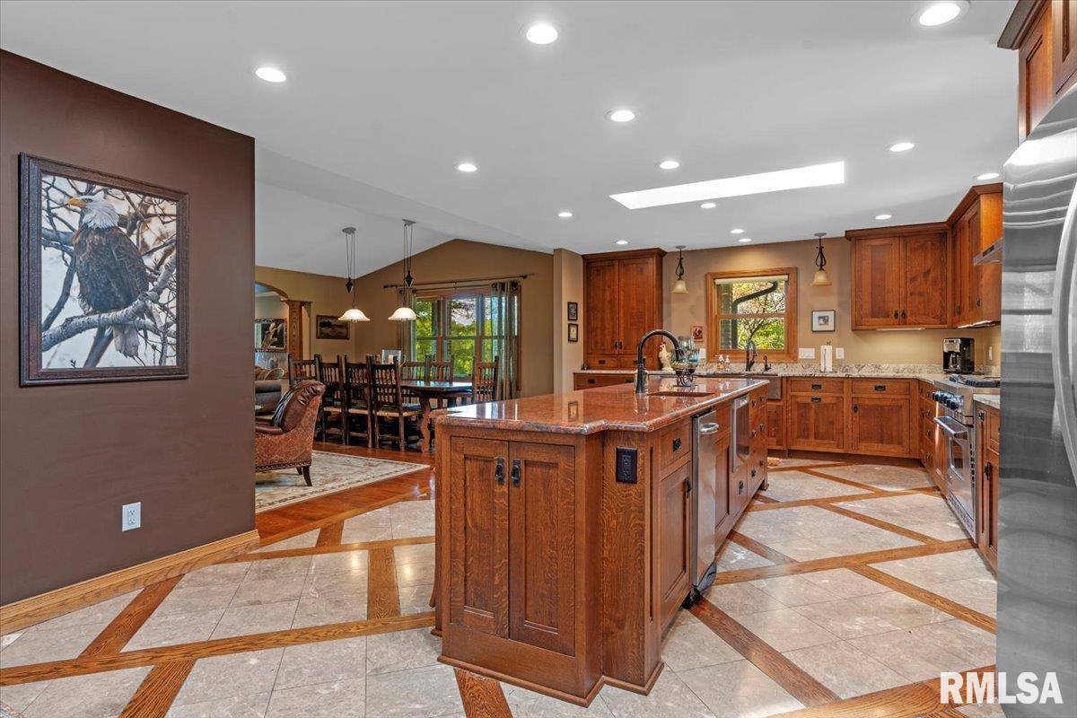 3062 State Route 97 Pleasant Plains IL