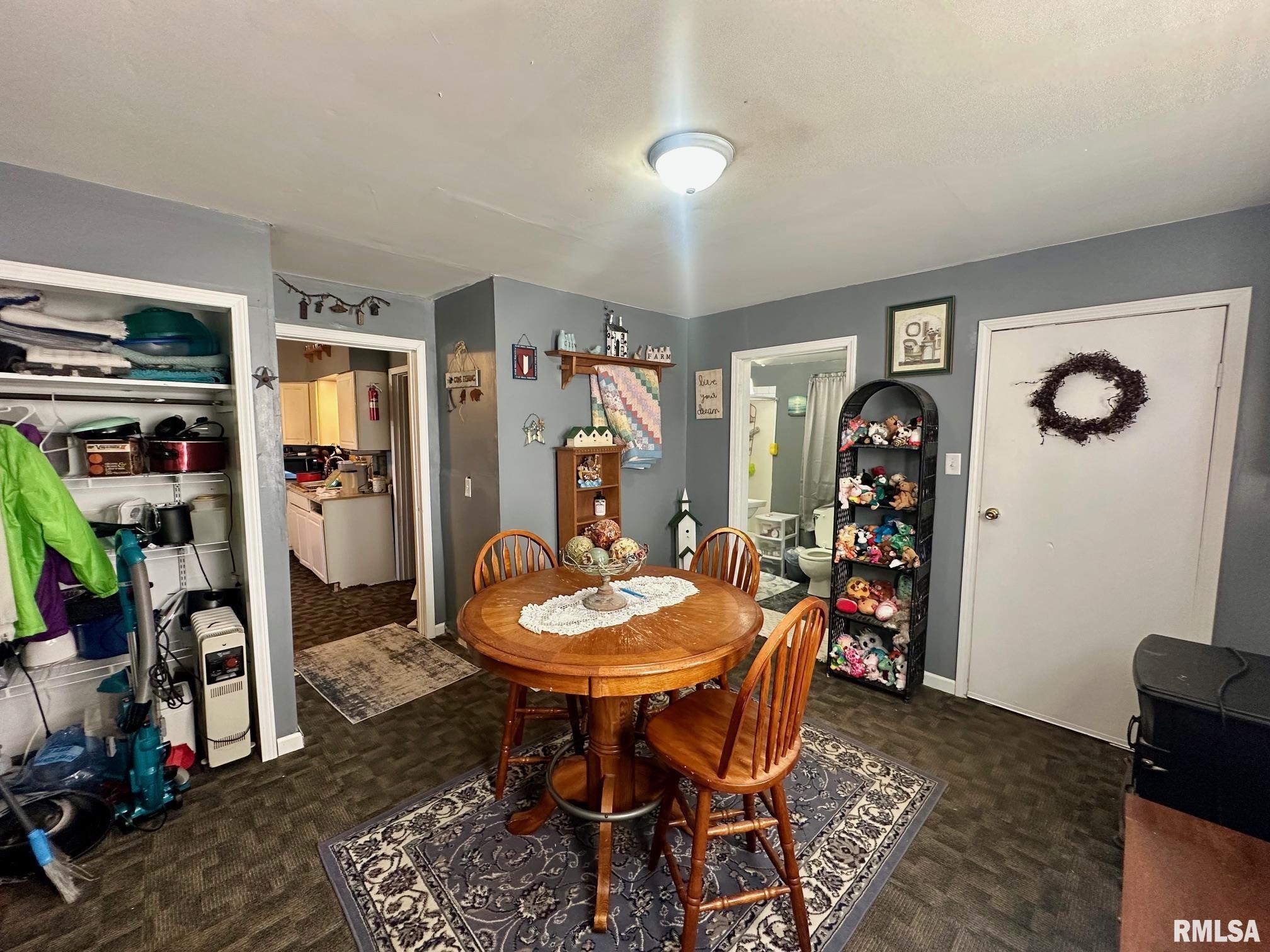 902 E OAK Street Taylorville IL