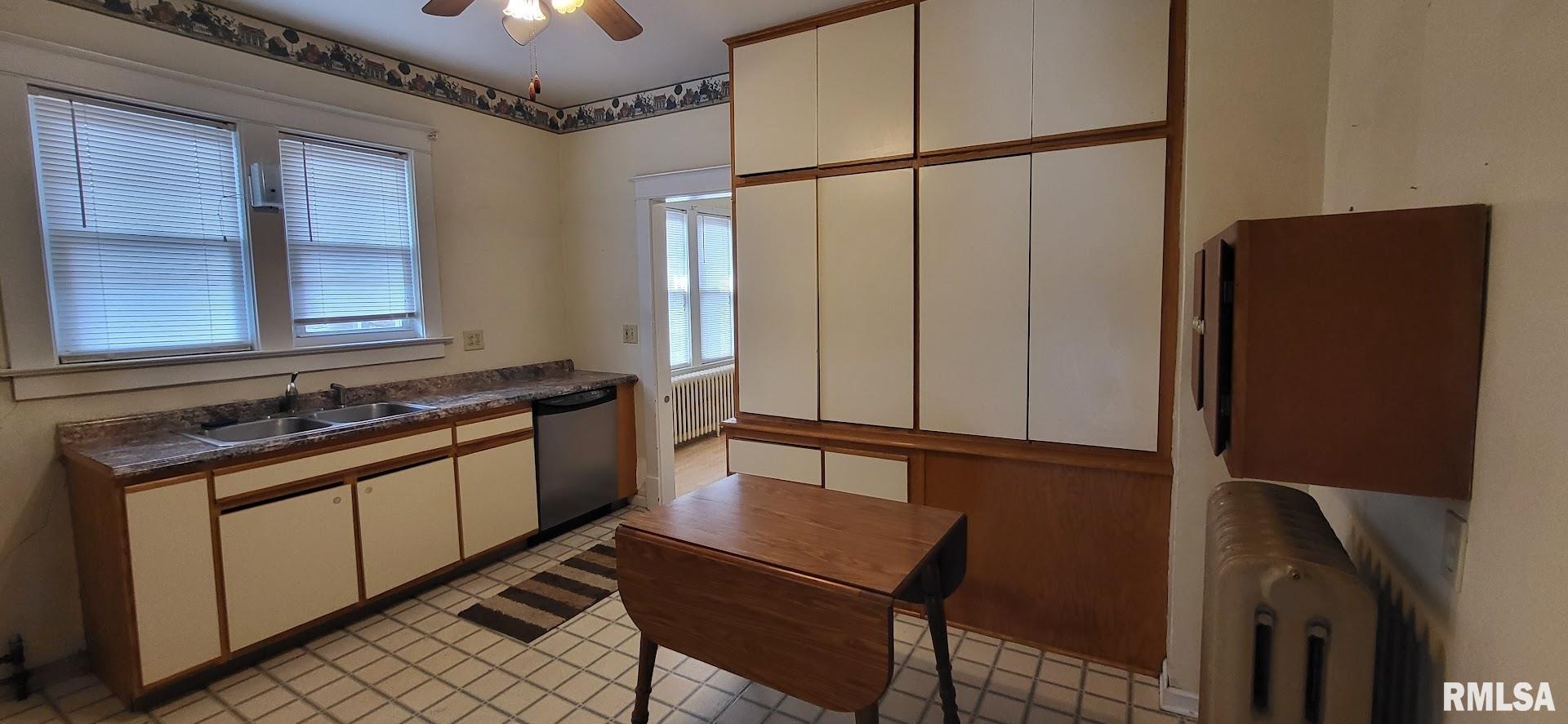 968 E GROVE Street Galesburg IL