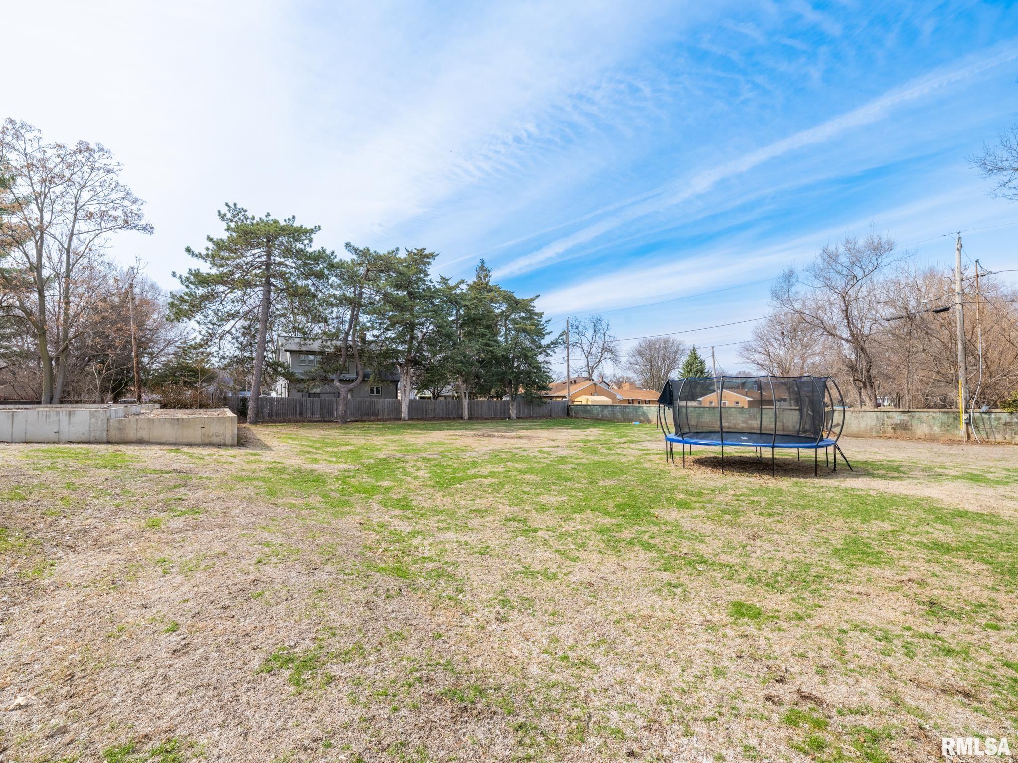 725 PARK Avenue Pekin IL