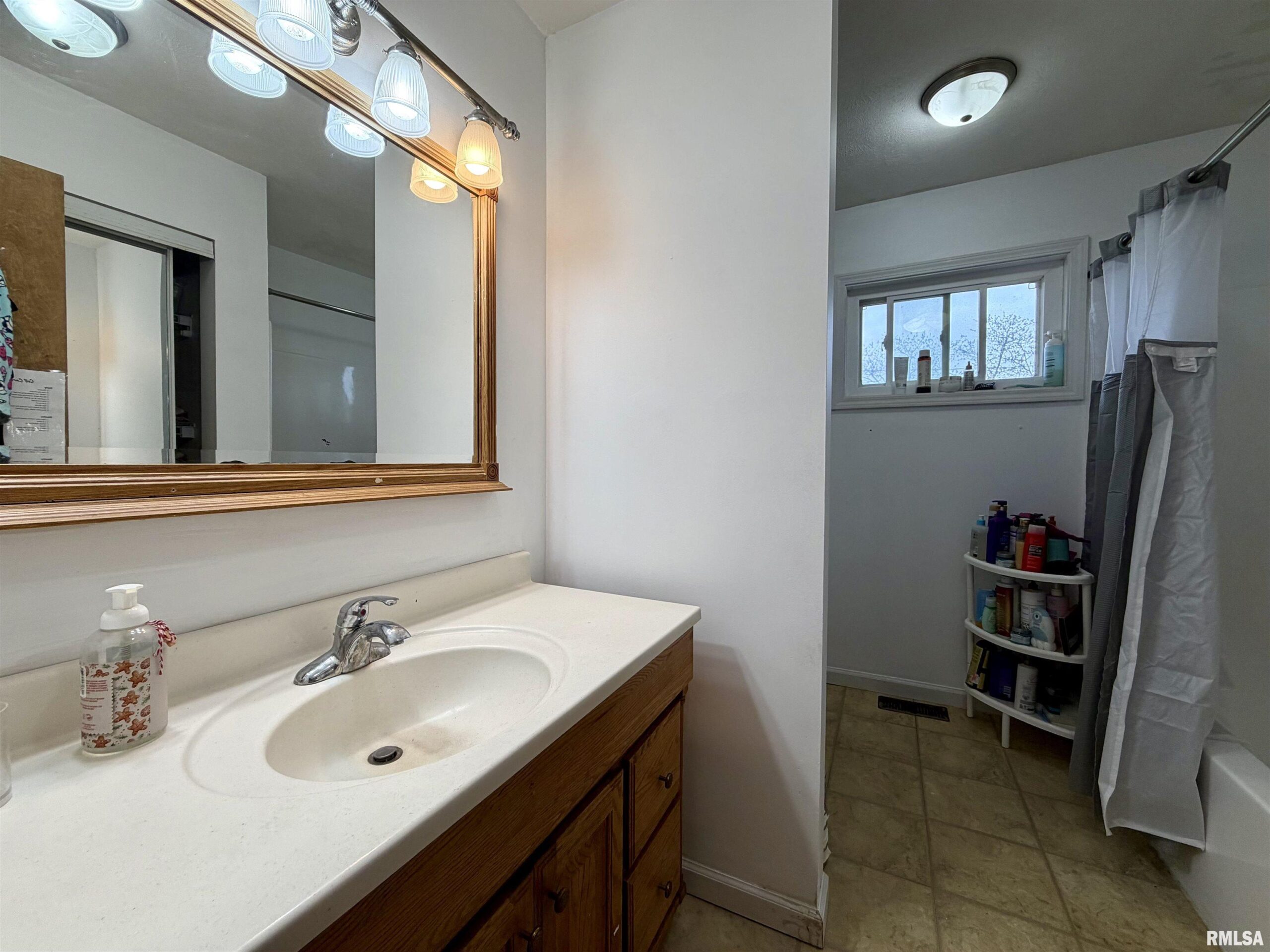 318 Lift Street Shawneetown IL