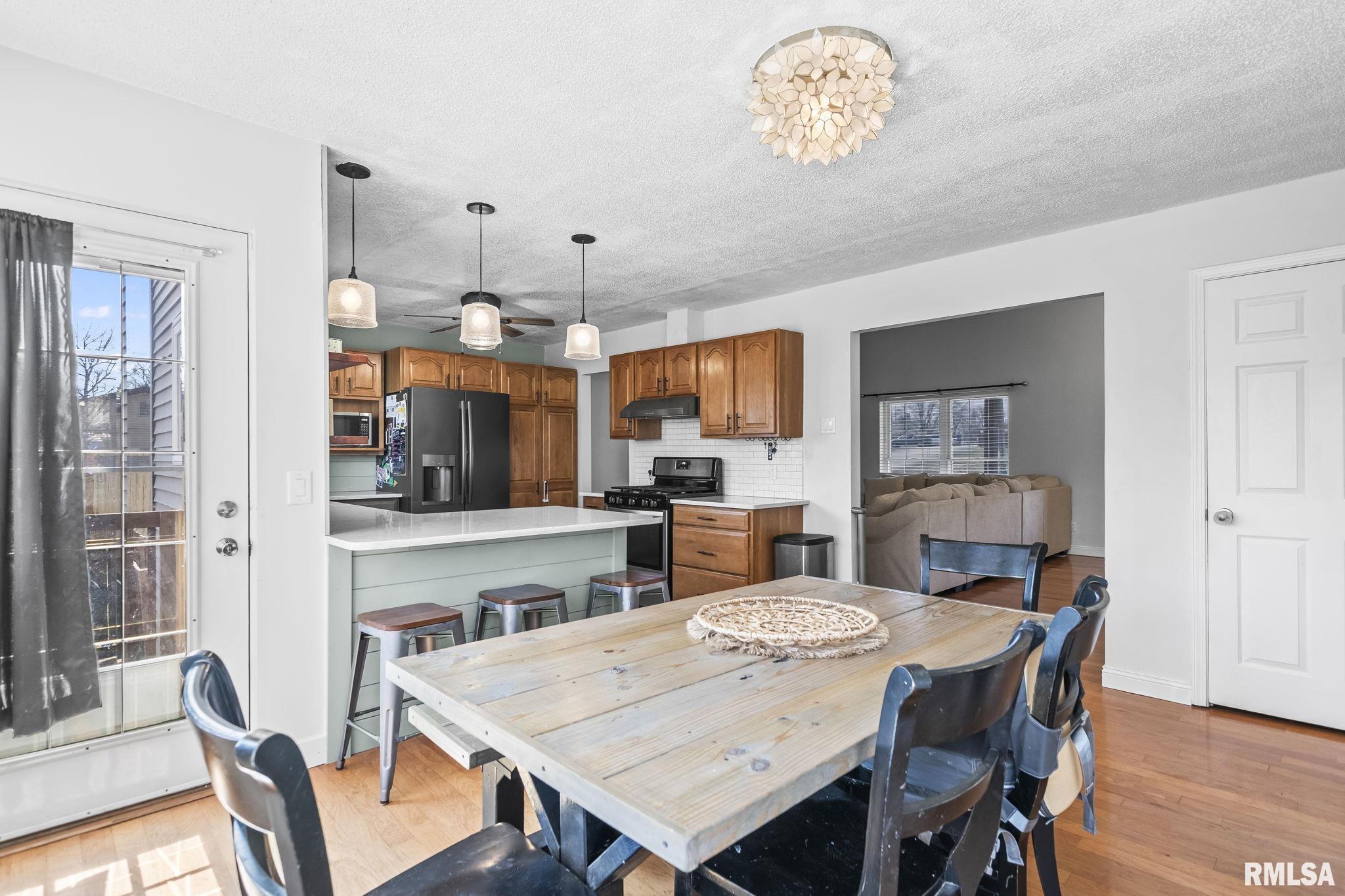 300 N WALNUT Street Rochester IL