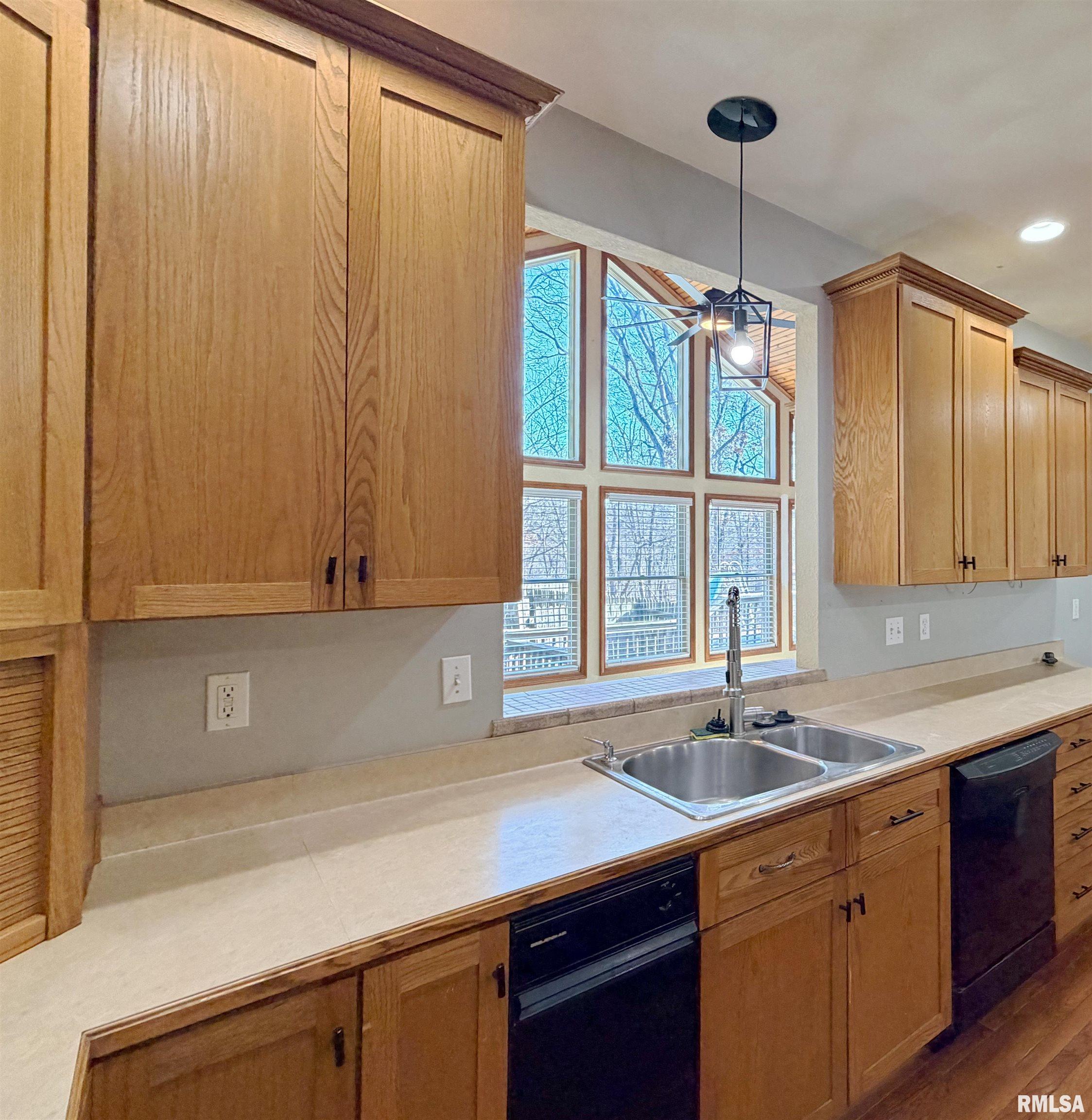 1432 W GRANDRIDGE Court Dunlap IL