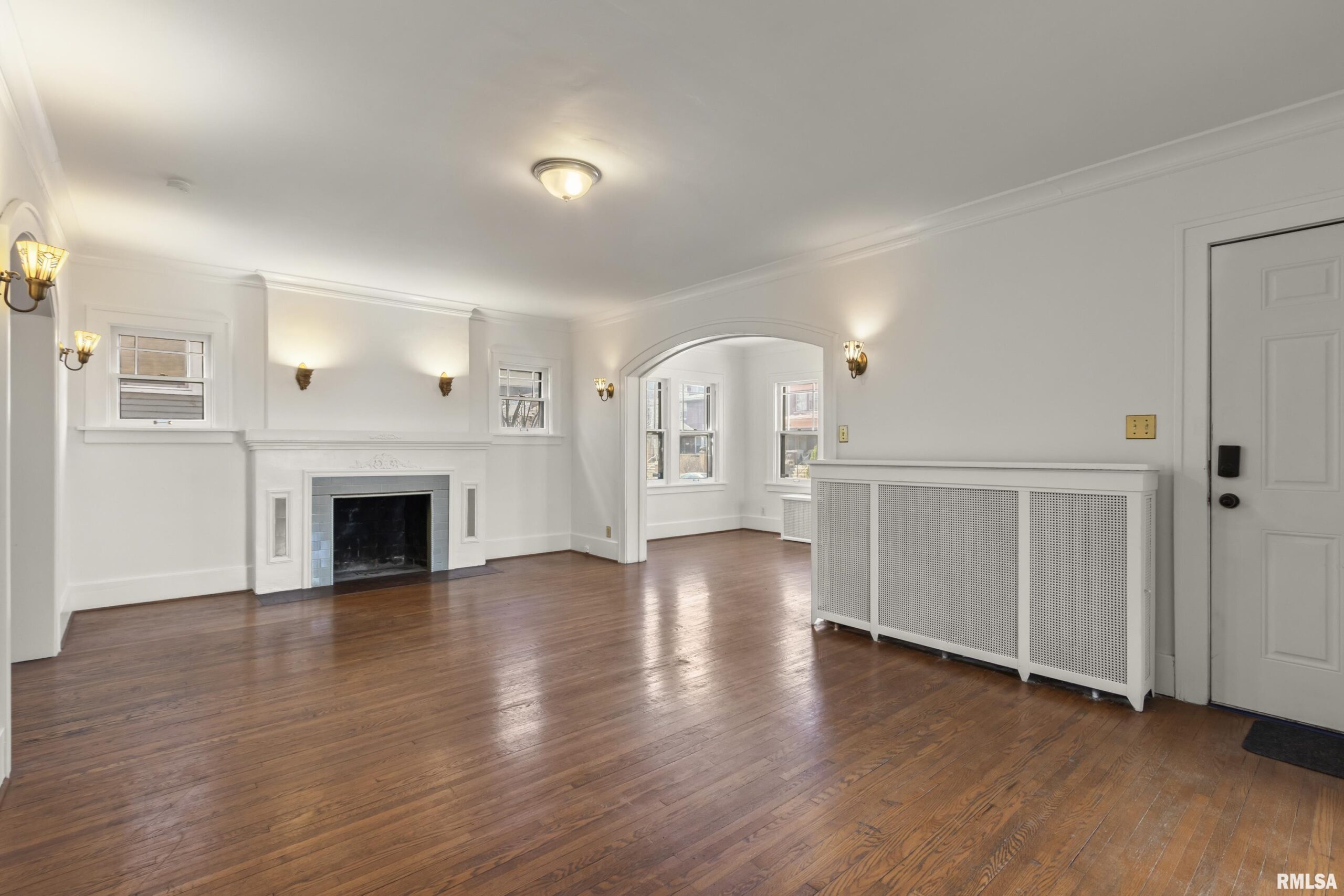 1210 N ELMWOOD Avenue Peoria IL