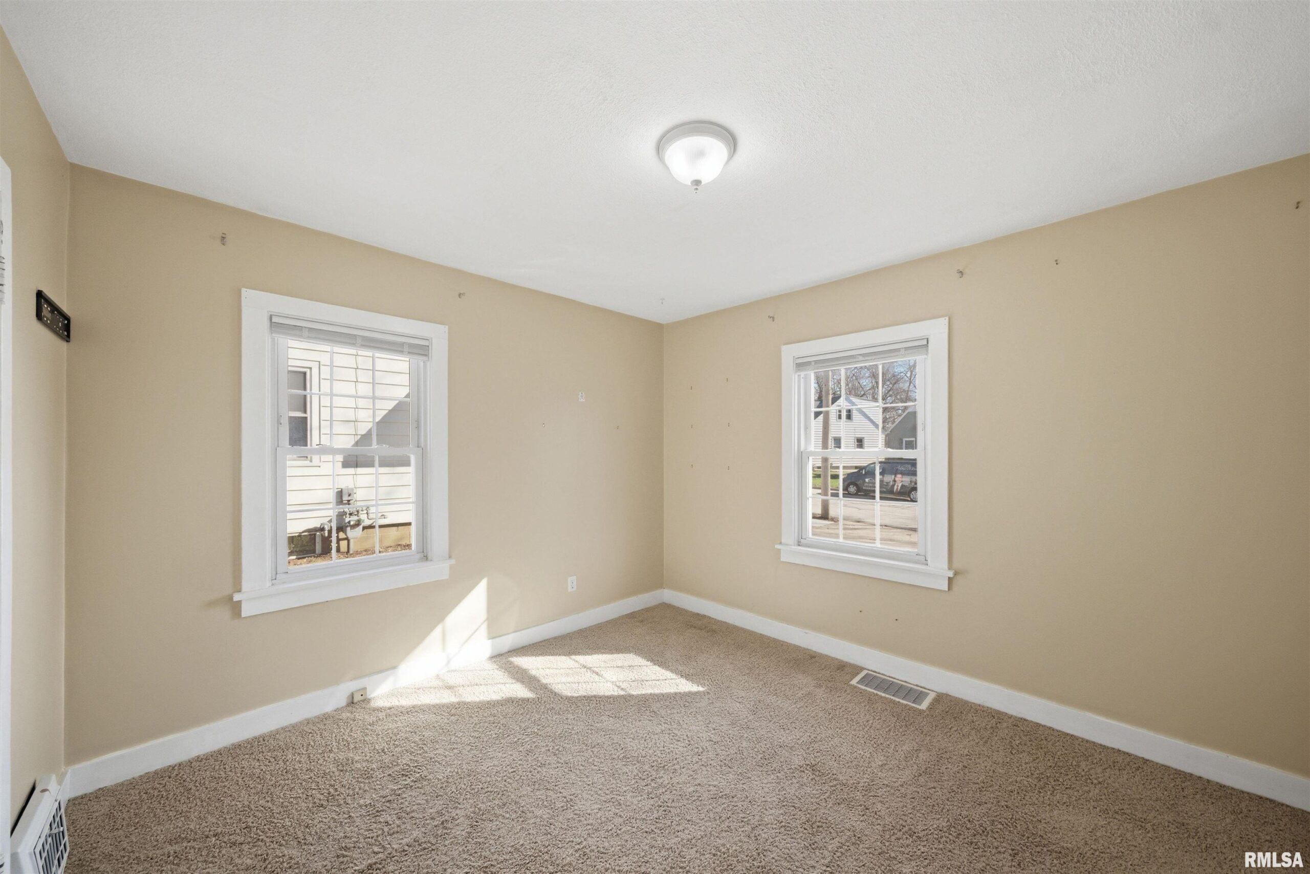 269 S THORNCREST Avenue Creve Coeur IL