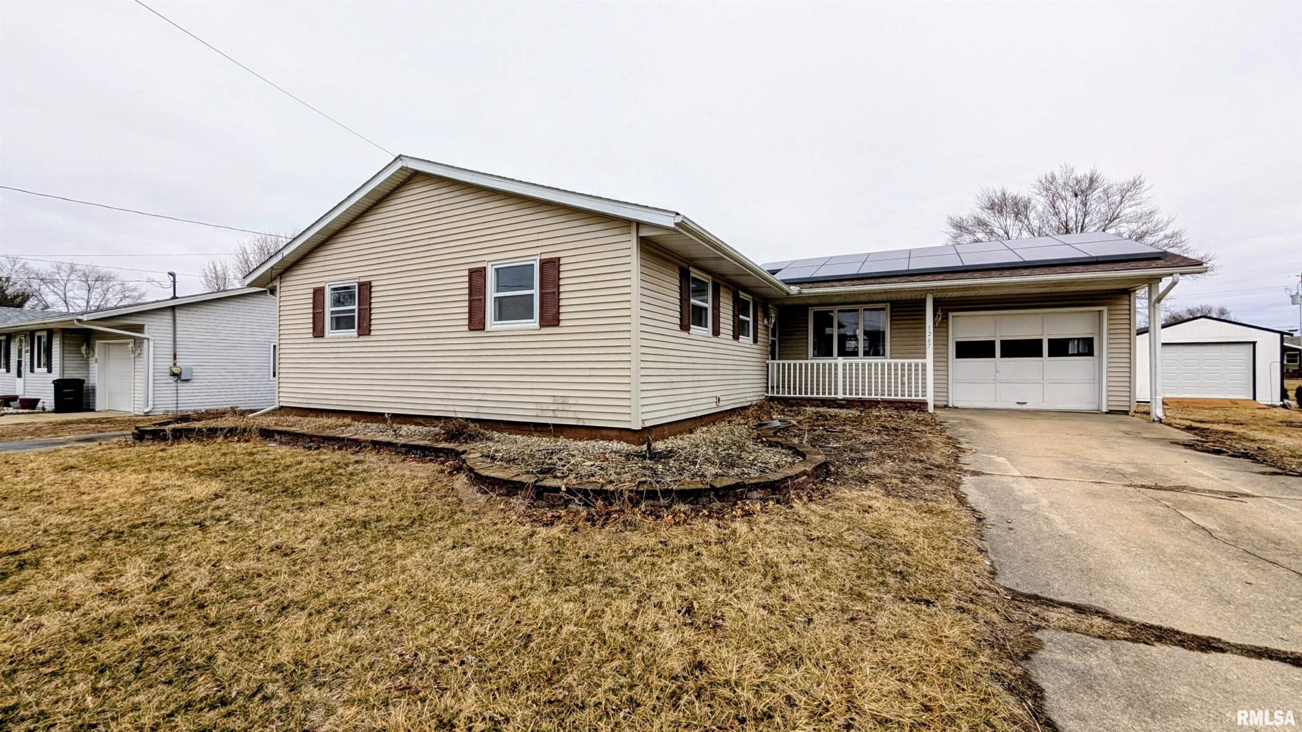 1267 E LOCUST Street Canton IL
