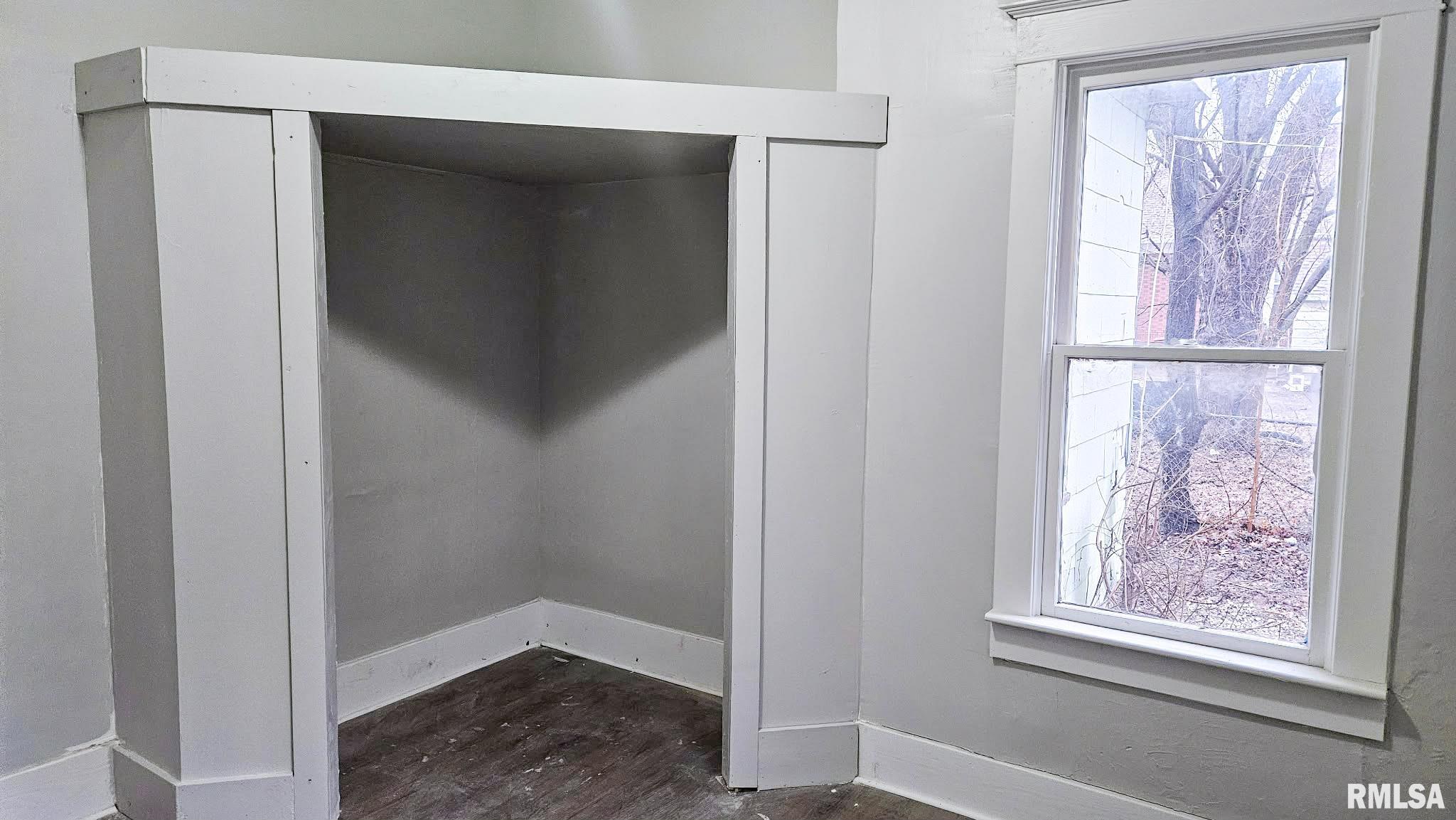 683 BAXTER Court Canton IL