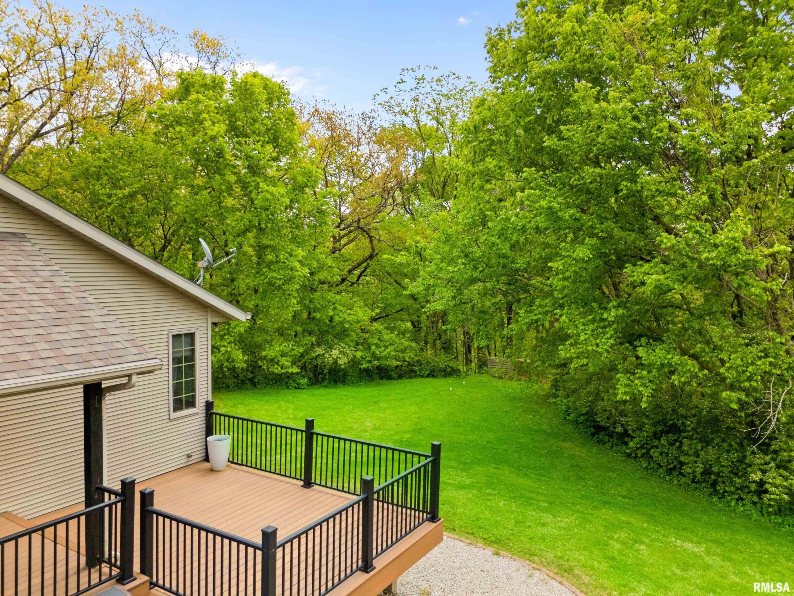 377 TEN MILE CREEK Road Germantown Hills IL