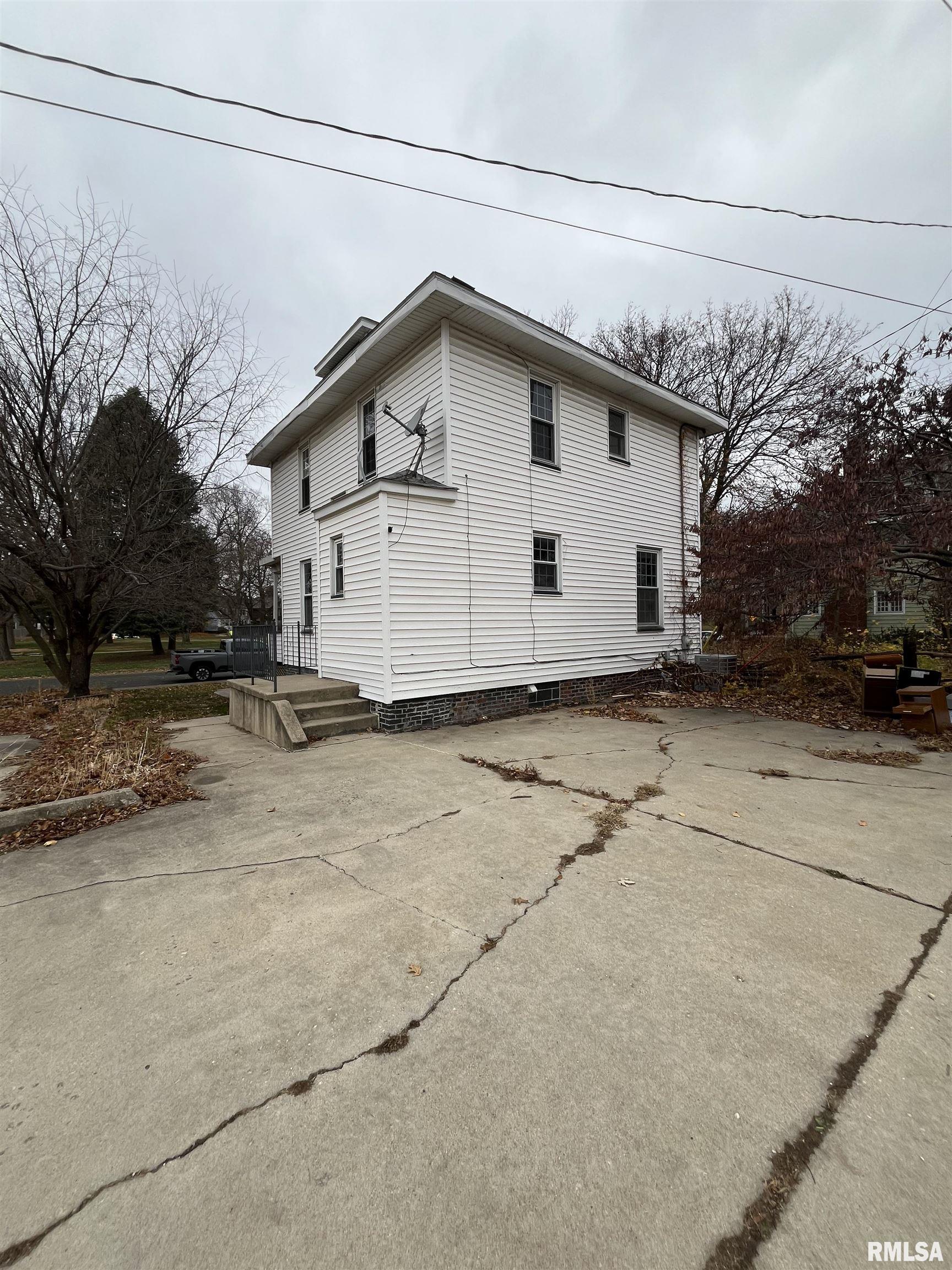 1006 N PARKSIDE Drive Peoria IL