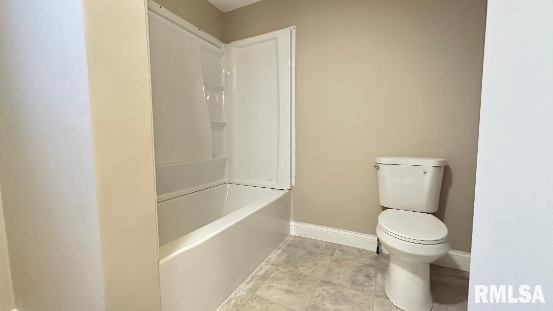 143 E CLINTON Street Rushville IL