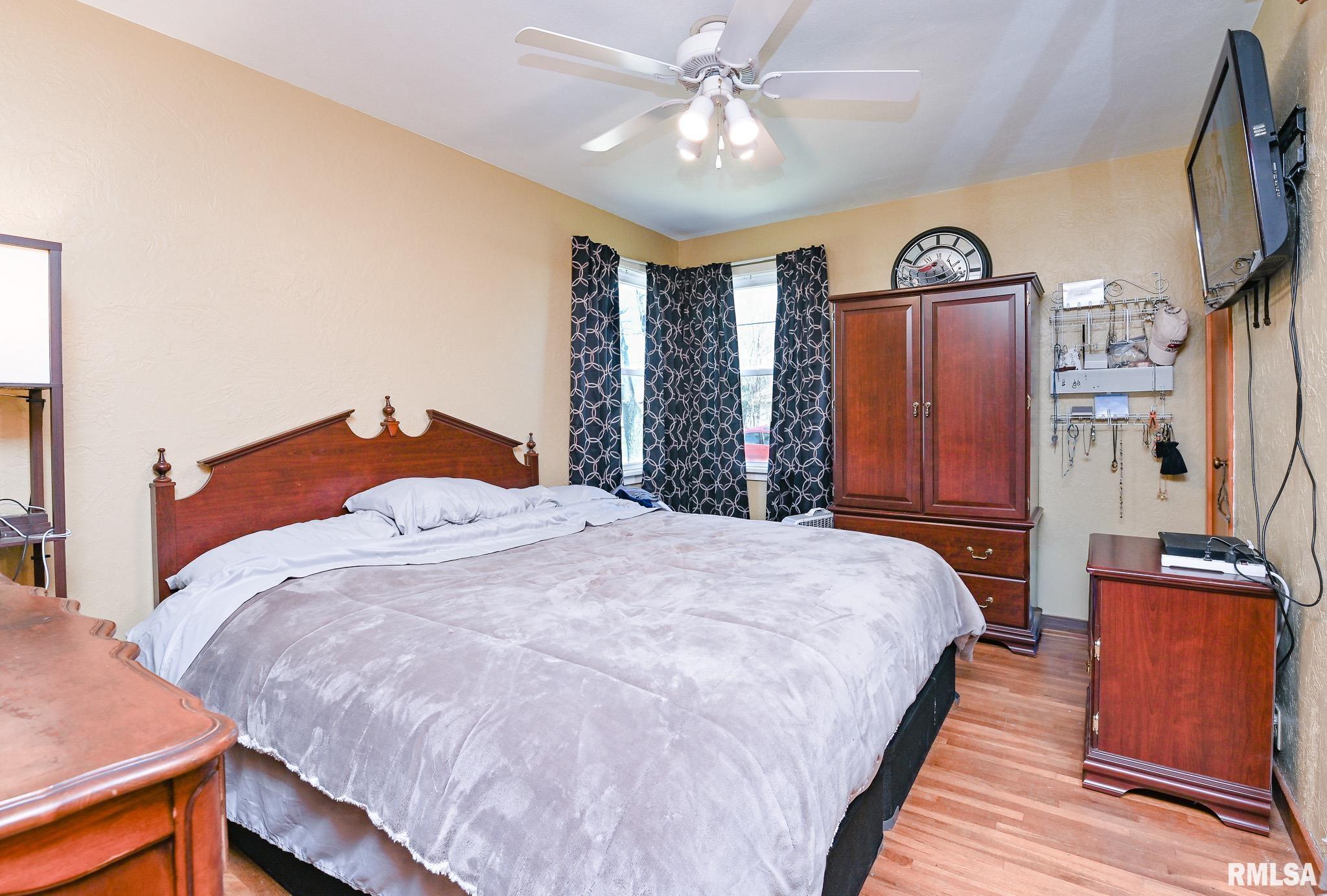 105 LOREN Street Washington IL