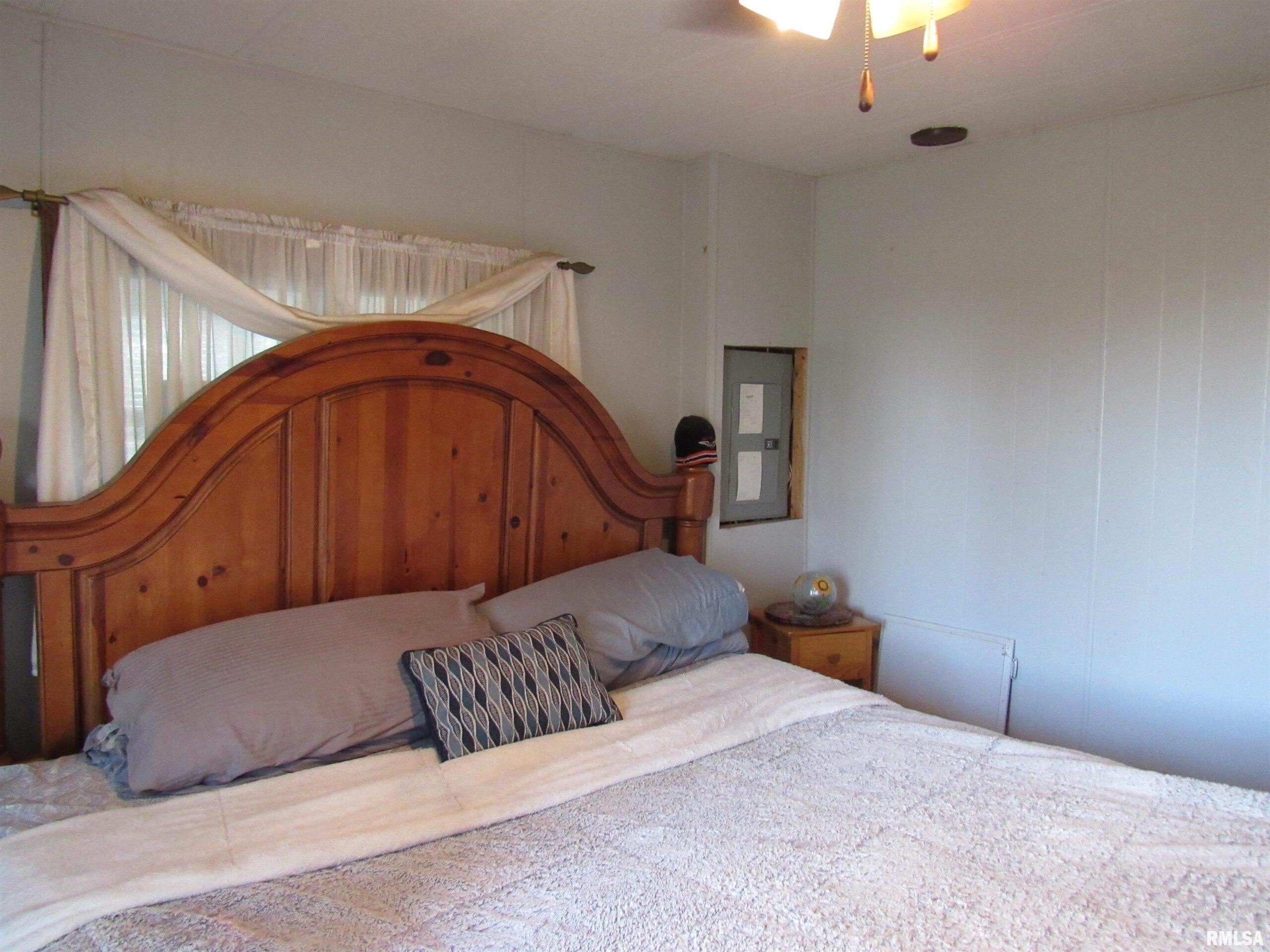 1361 WOODS Lane Jacksonville IL