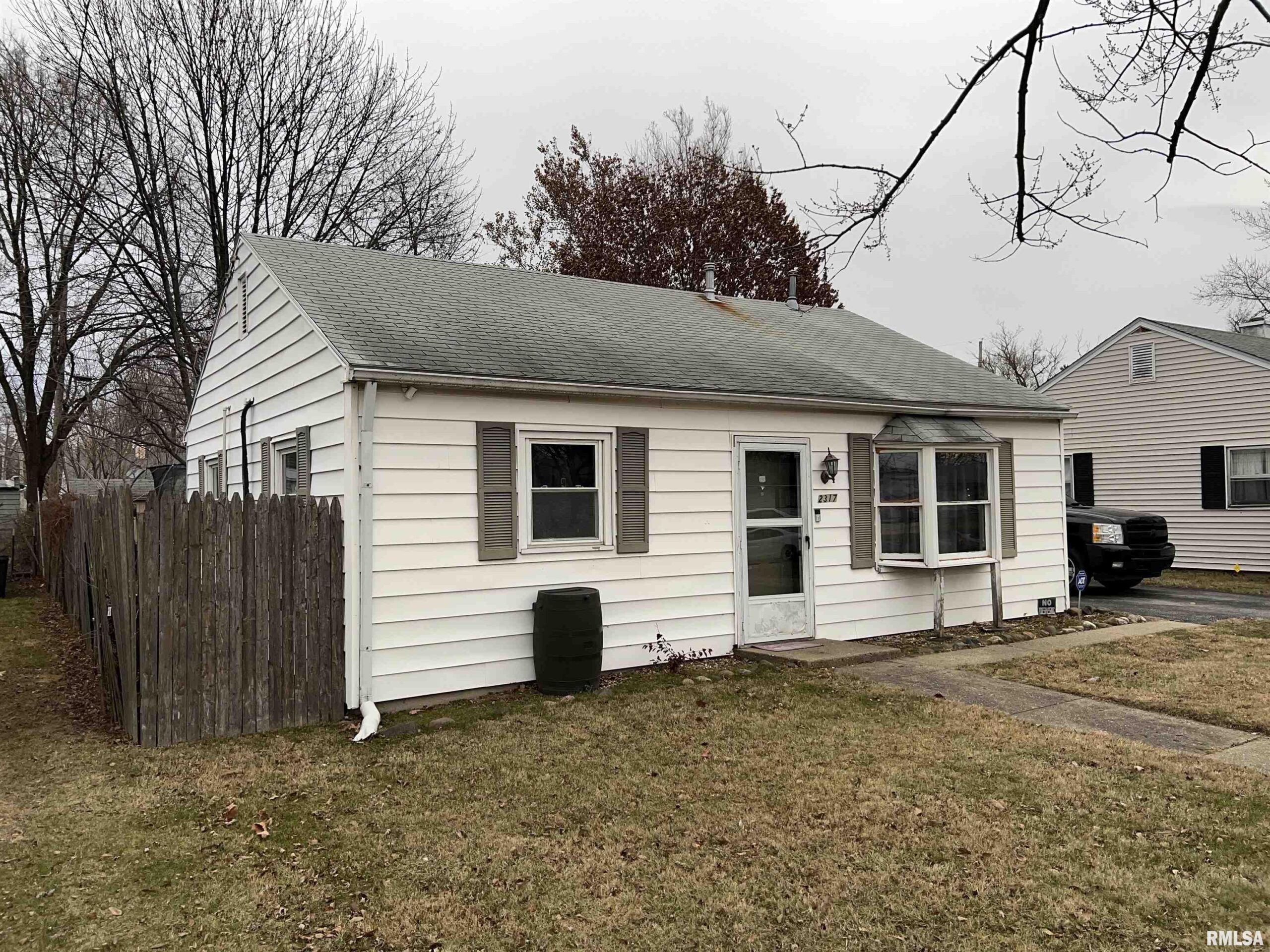 2317 W HUDSON Street Peoria IL