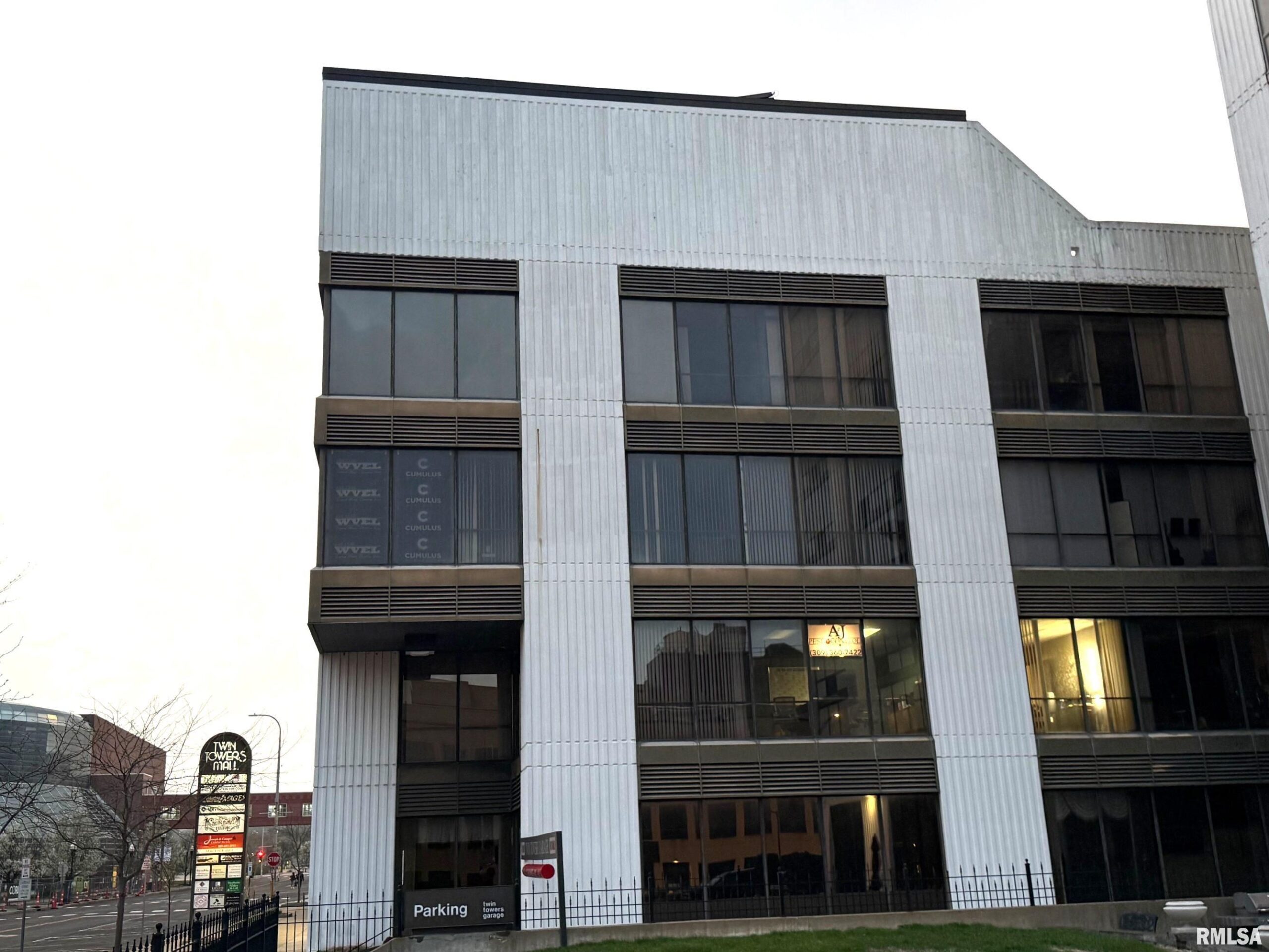 456 FULTON Street Peoria IL