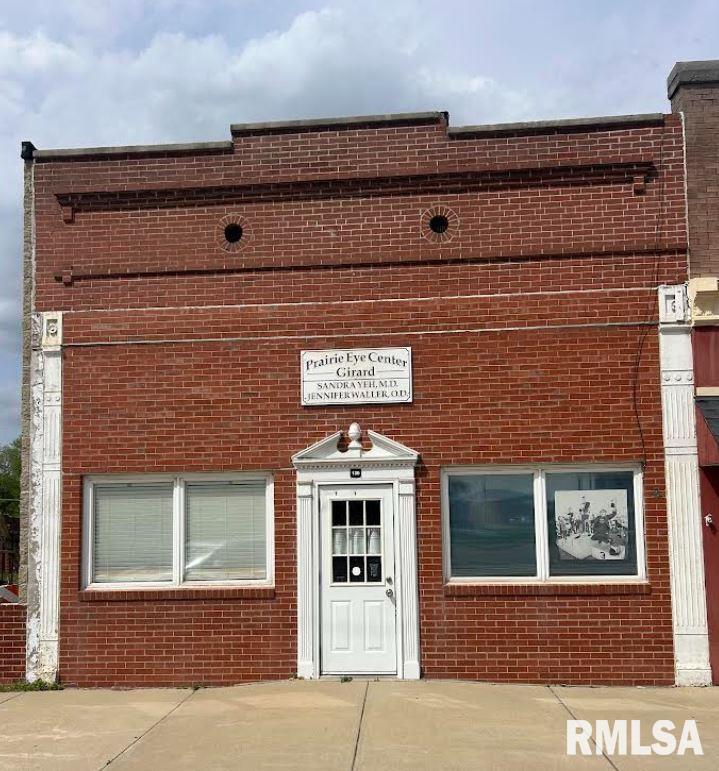 130 W CENTER Street Girard IL