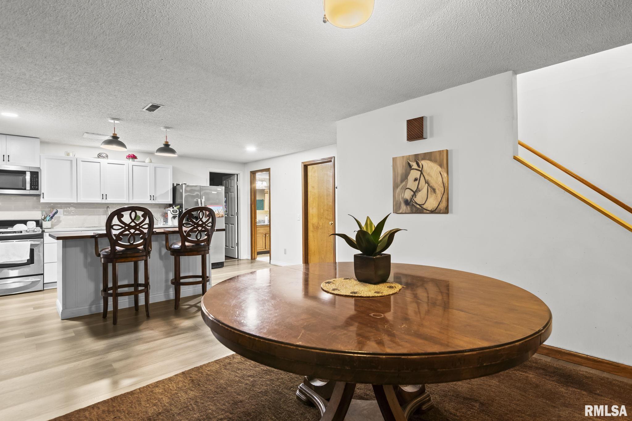 2421 E LAKE SHORE Drive Springfield IL