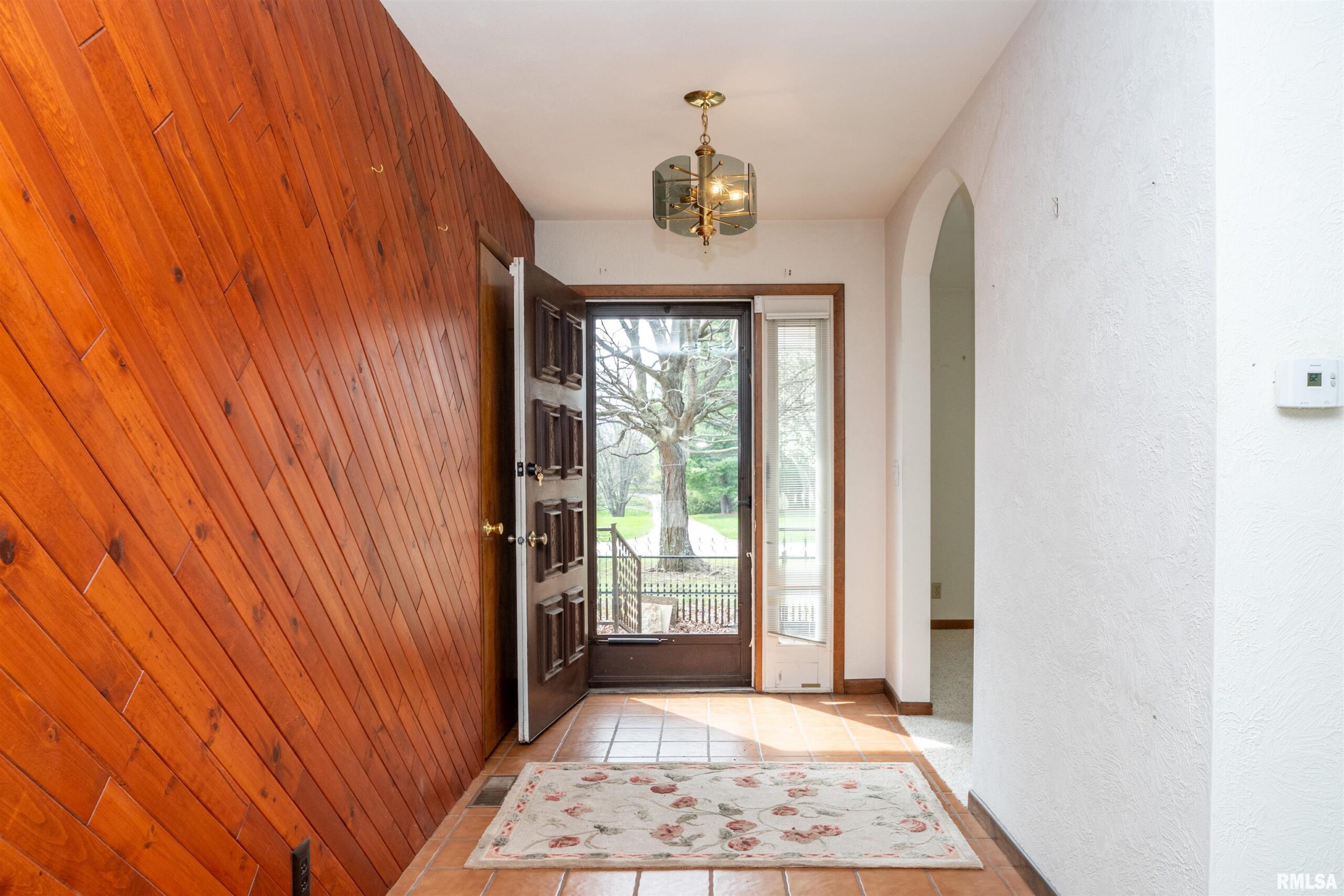 229 WHISPERING OAKS Metamora IL