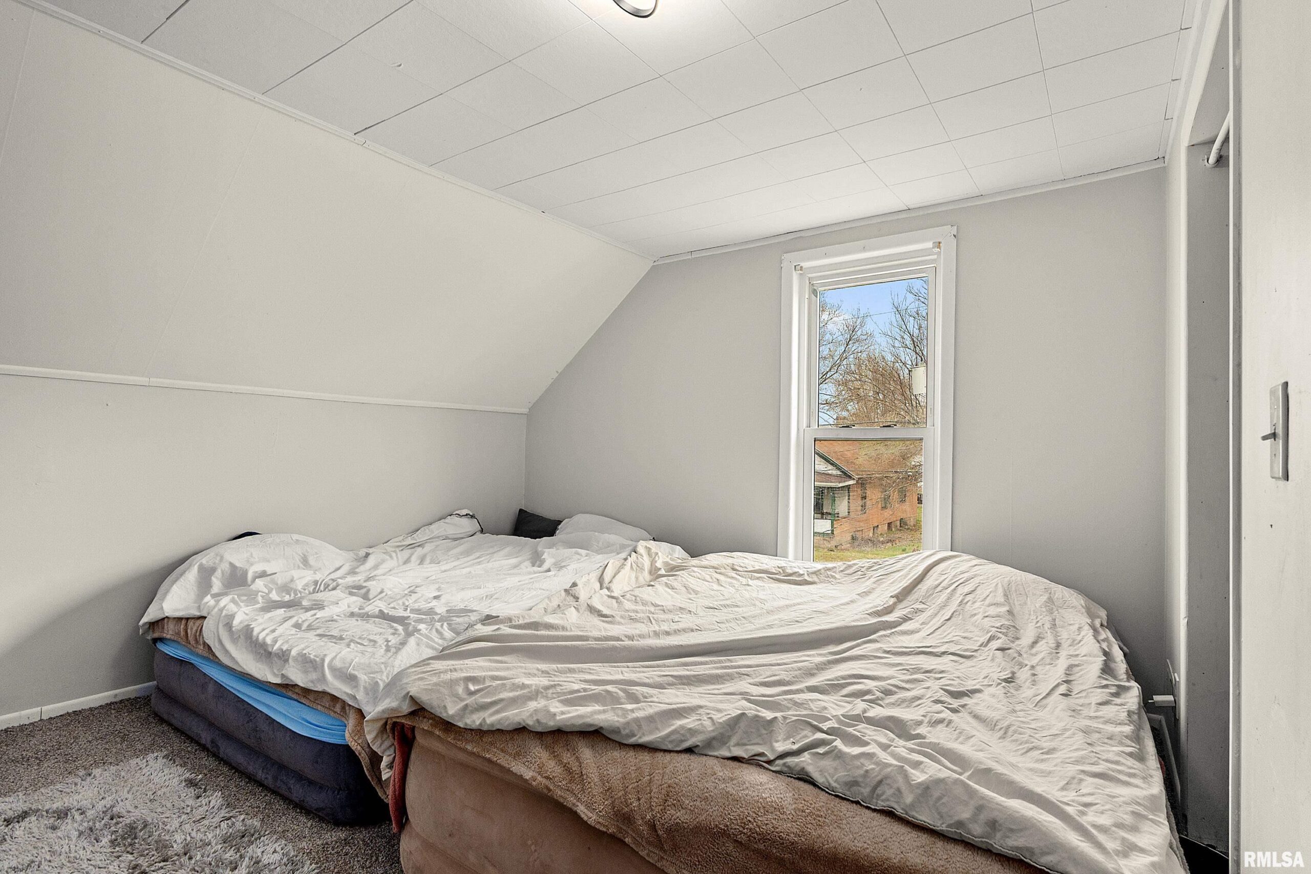 2320 W GARDEN Street Peoria IL