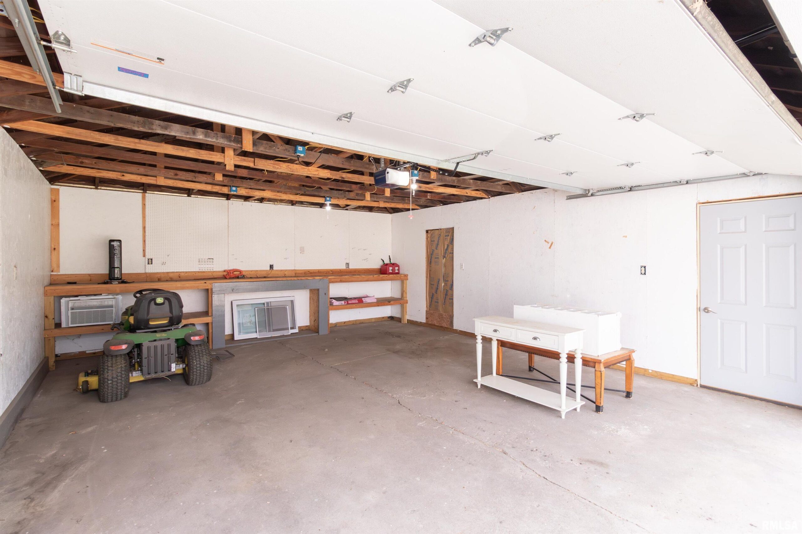 9720 W KNOX Street Edwards IL