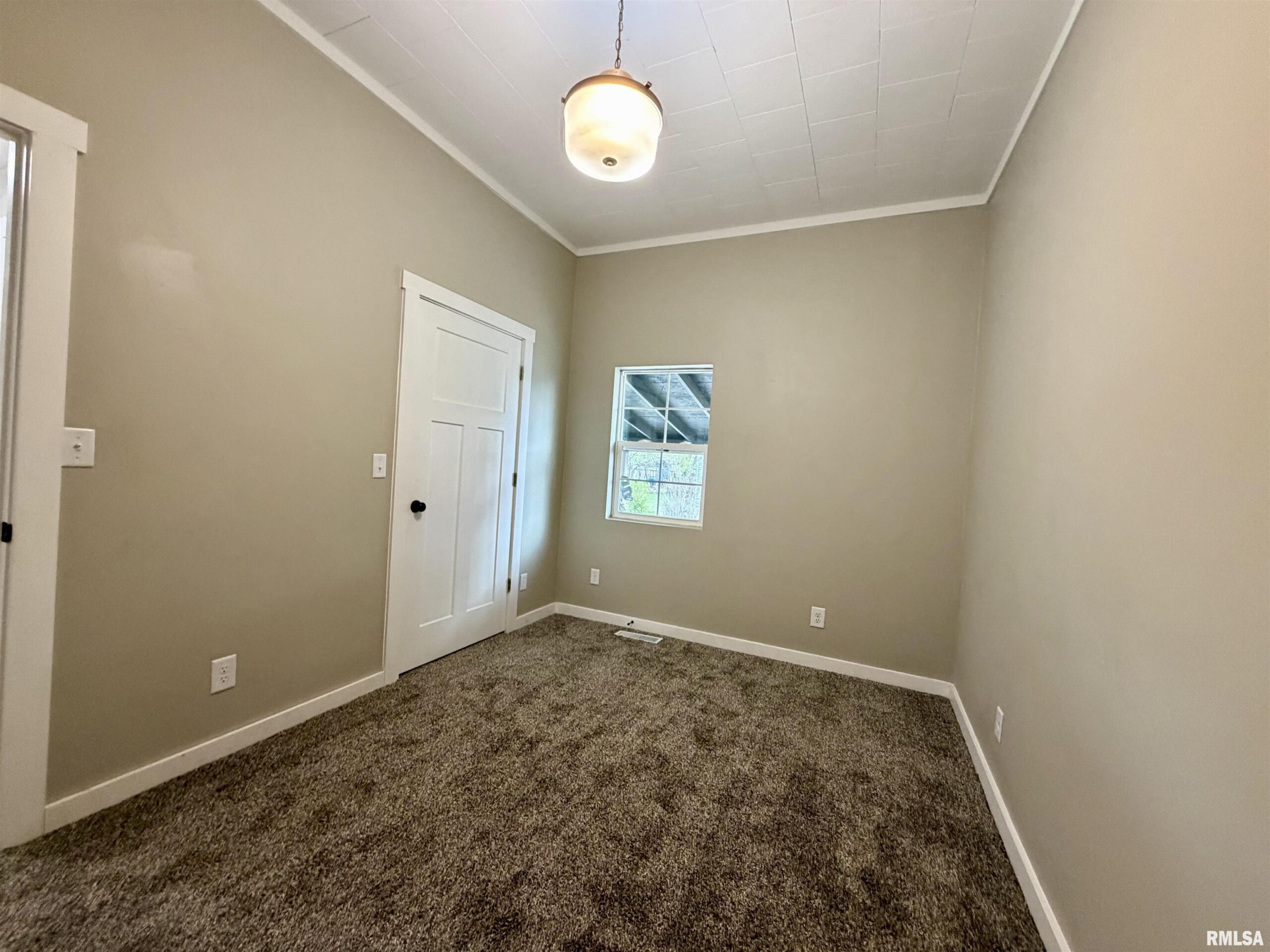 714 W 5TH Street Johnston City IL