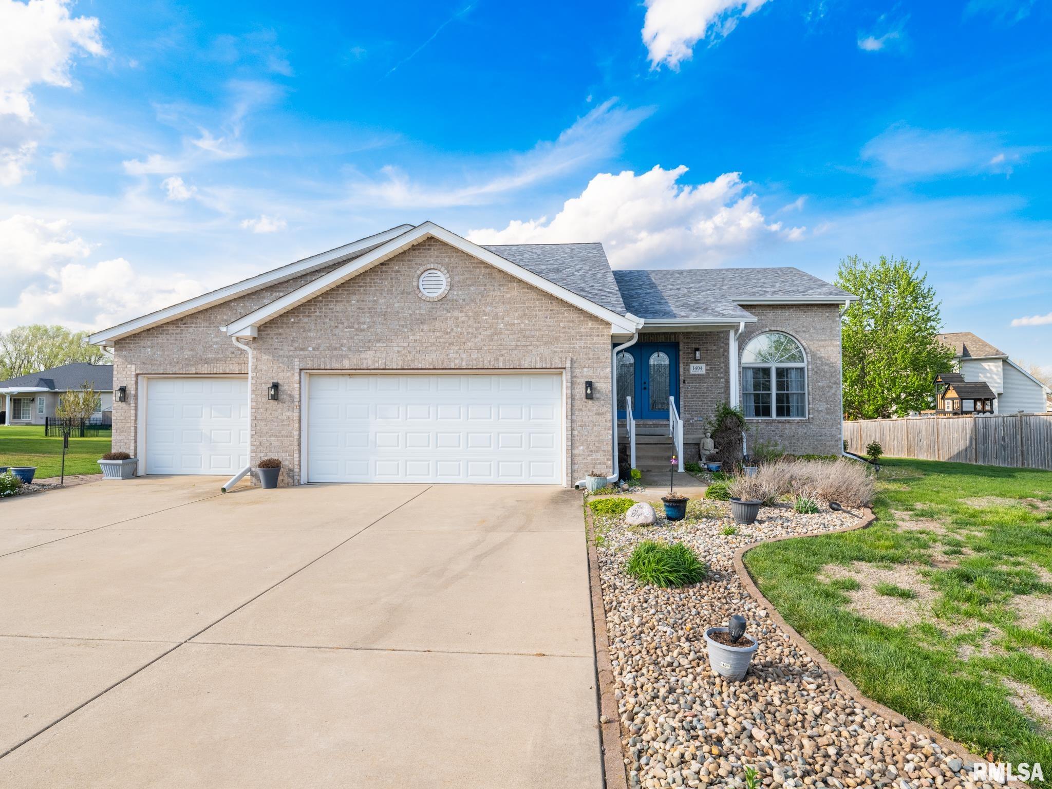 1404 HARDT Court Pekin IL