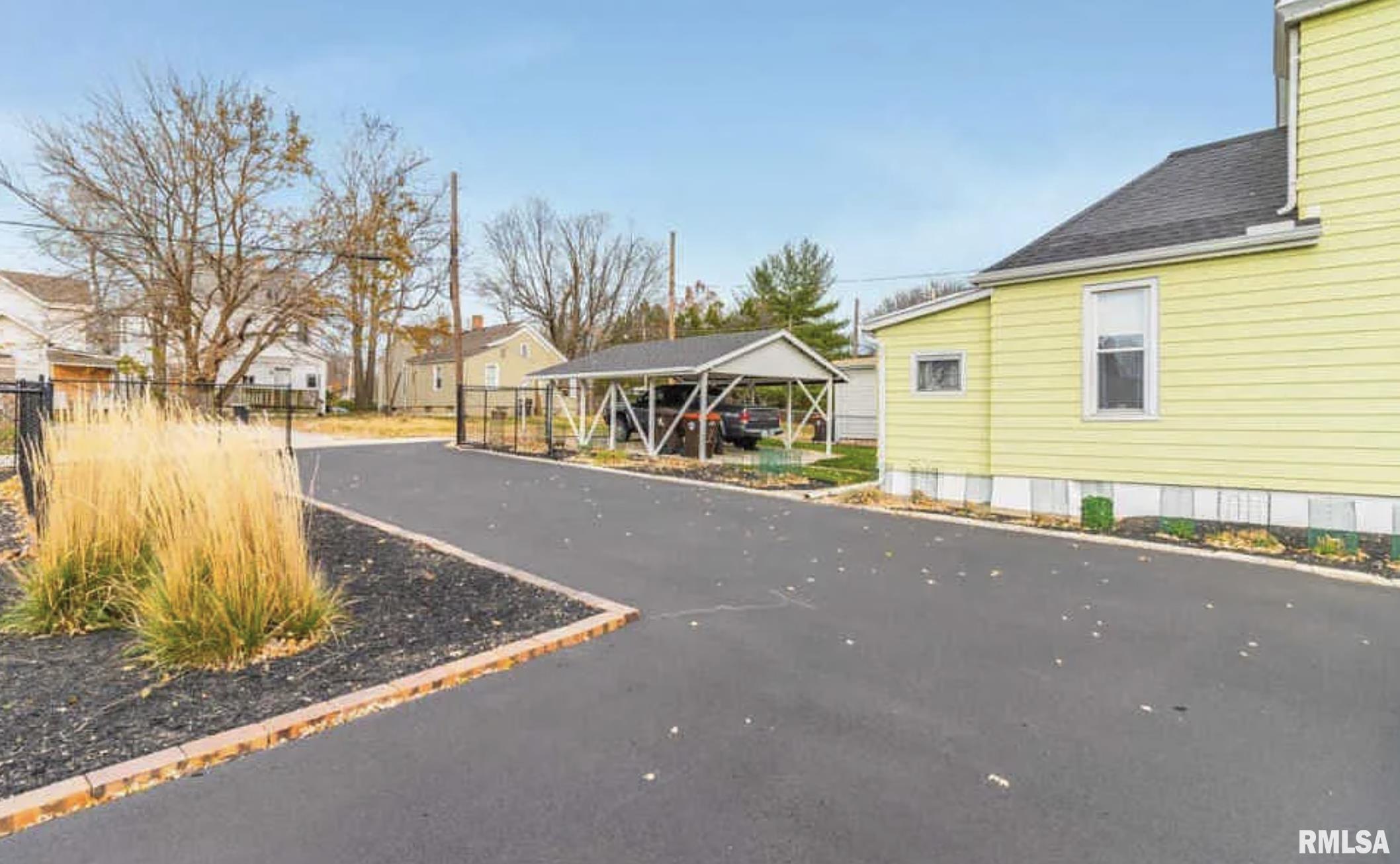 901 NE GLEN OAK Avenue Peoria IL