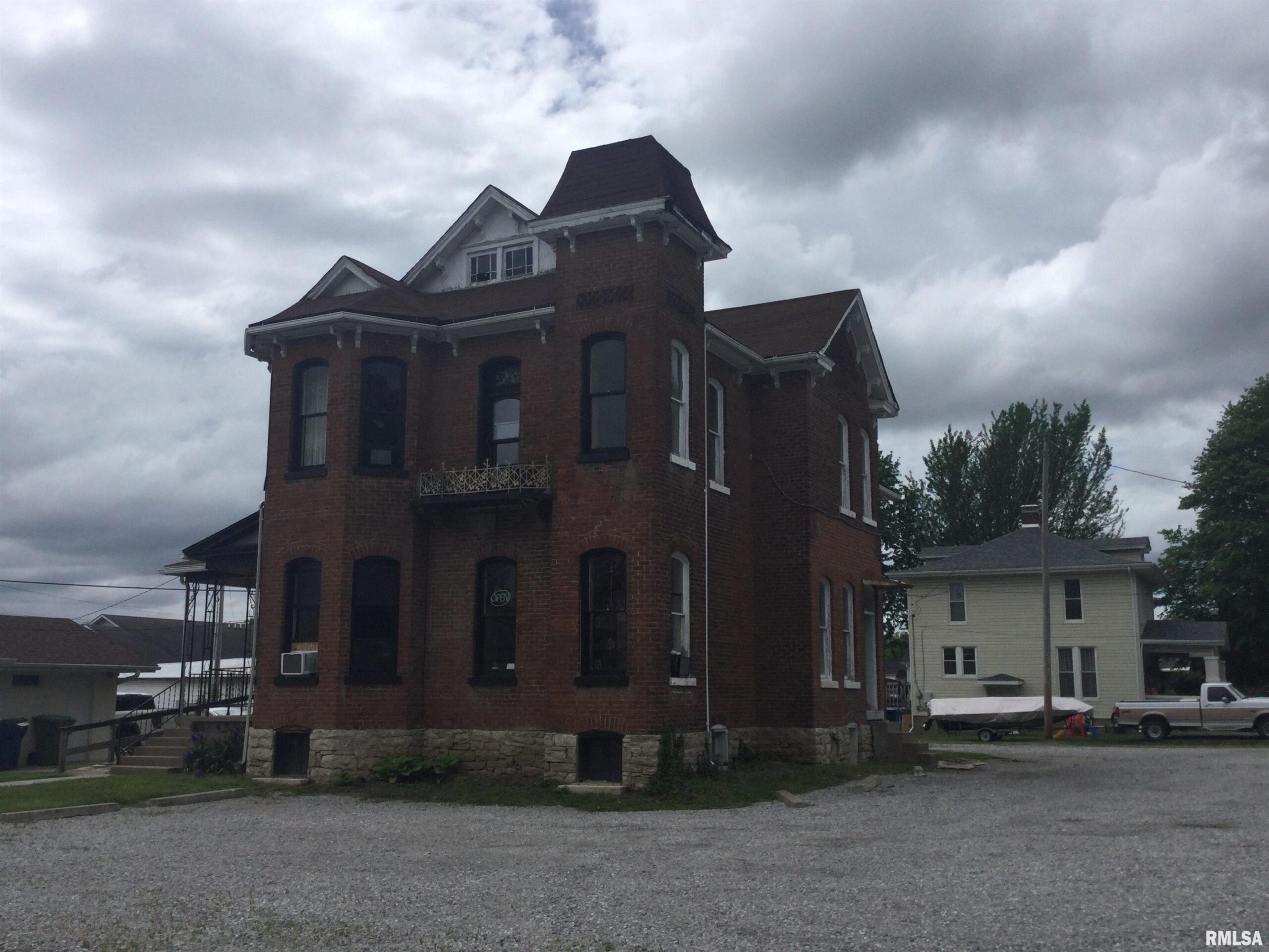 205 N MAIN Street Anna IL