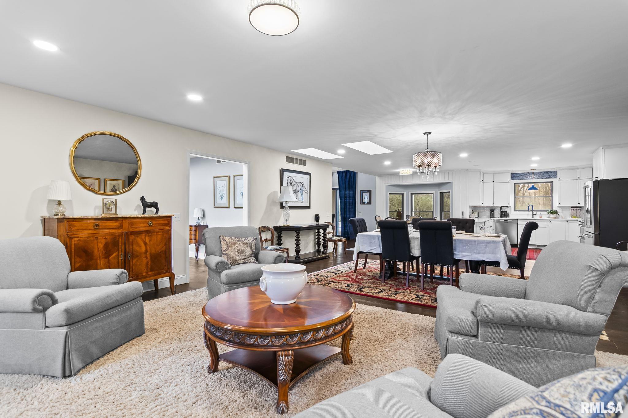 2421 E LAKE SHORE Drive Springfield IL