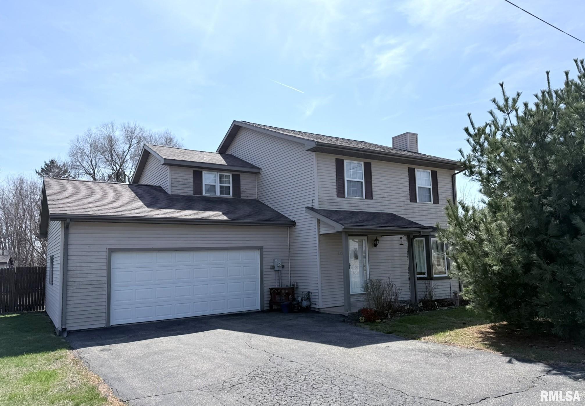 725 E ANN Street Knoxville IL