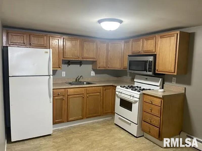 522 N MAIN Street Hanna City IL