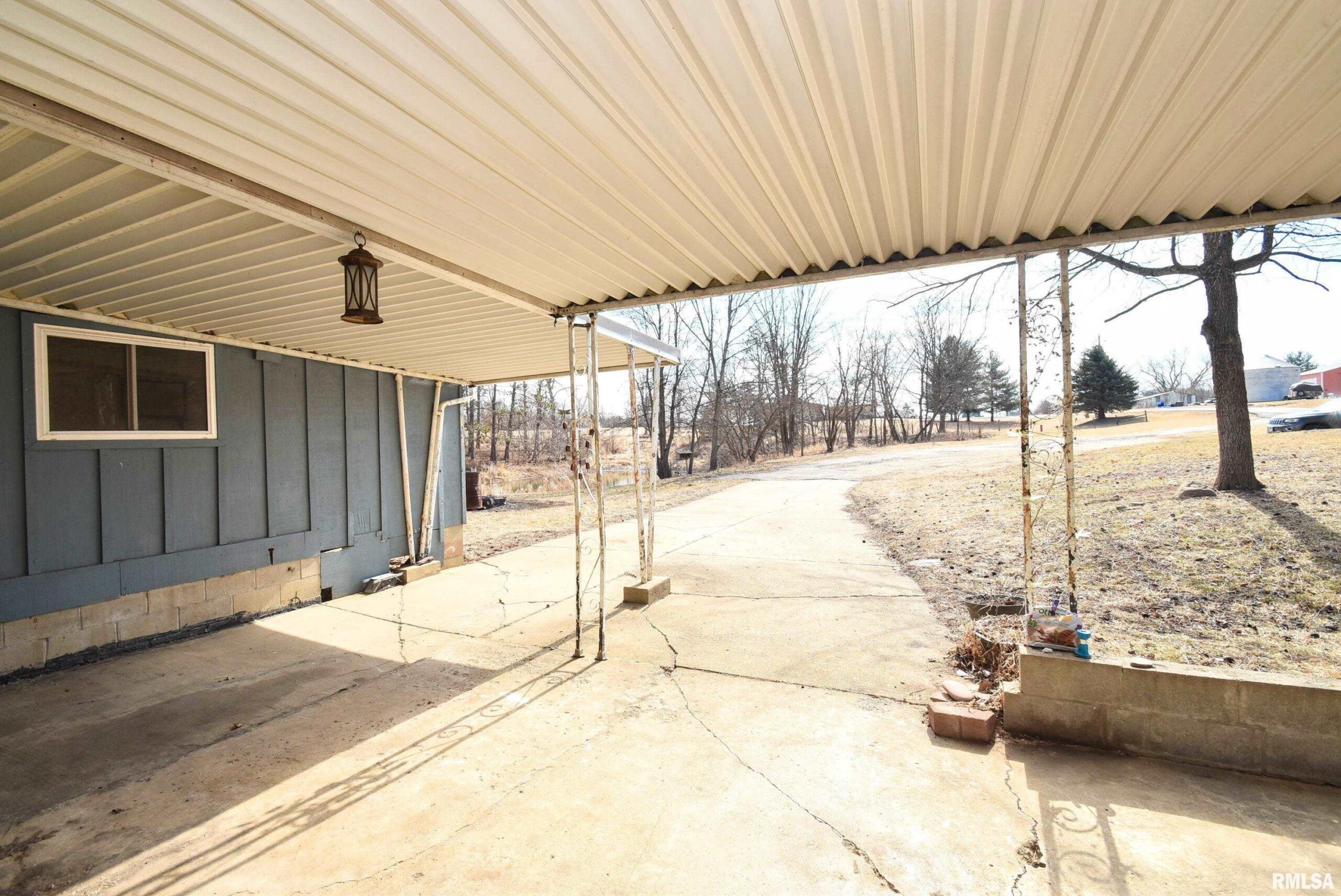 2916 N TRIVOLI Road Trivoli IL