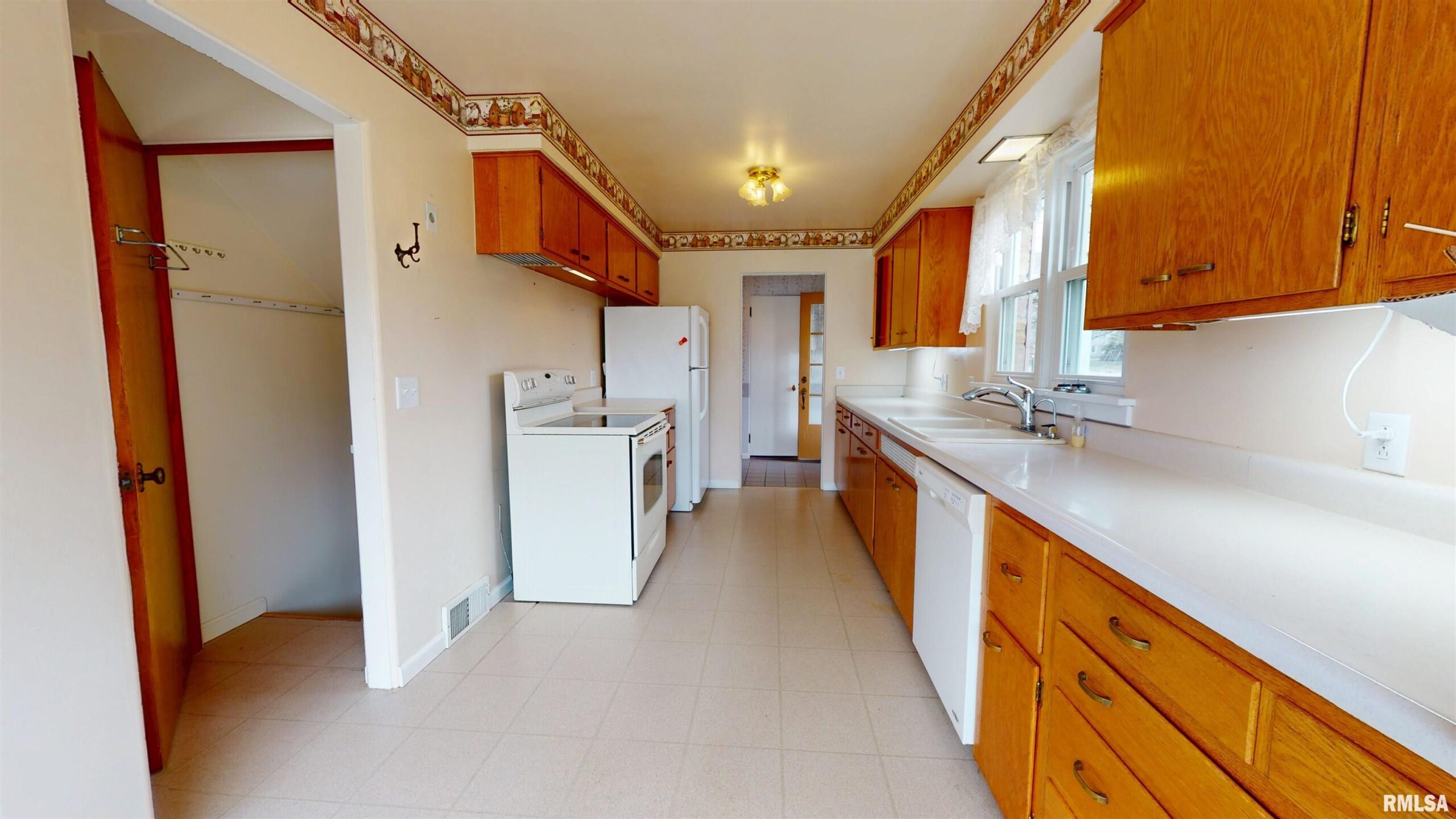 818 W TRUITT Avenue Chillicothe IL