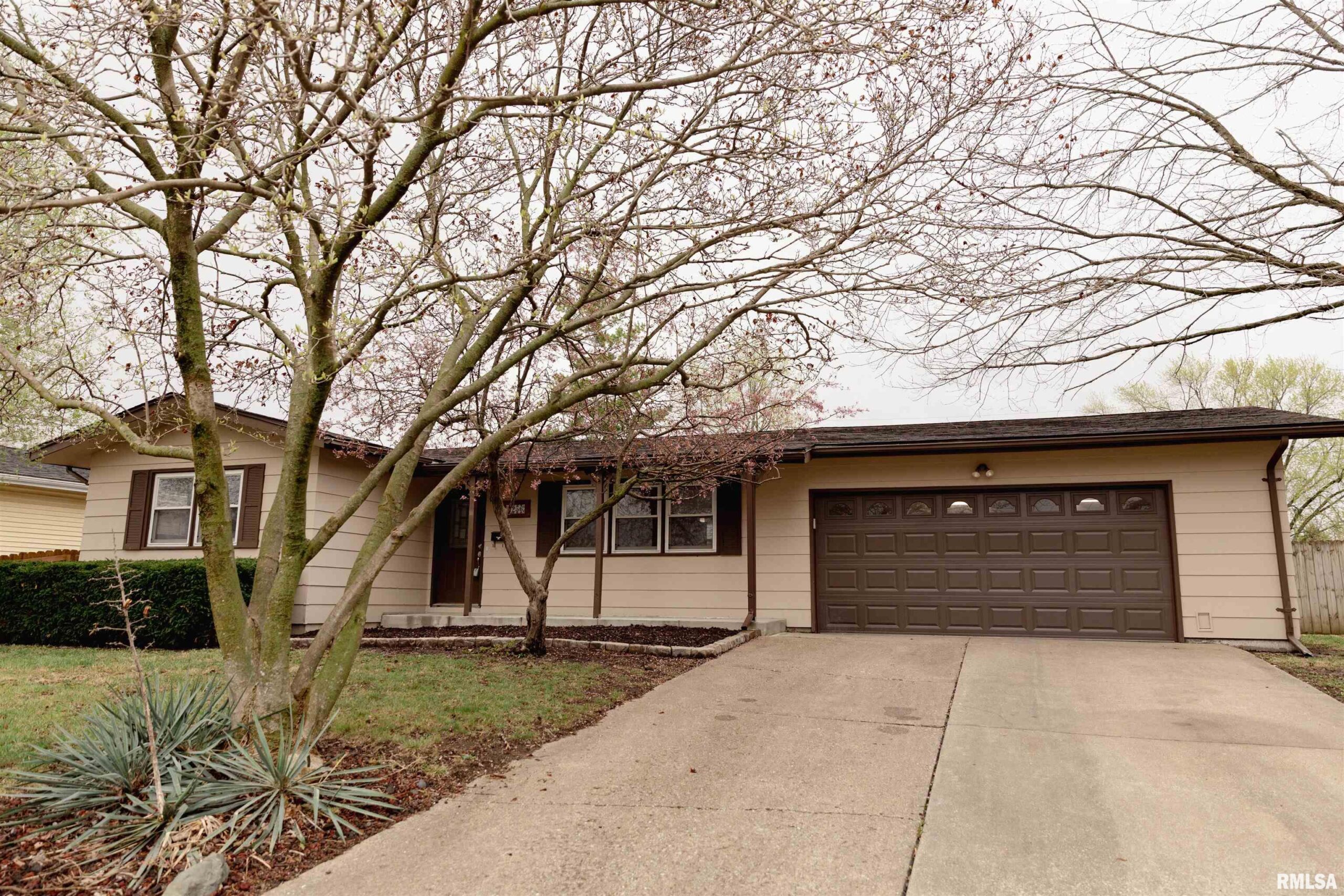 2256 E BLACK Avenue Springfield IL