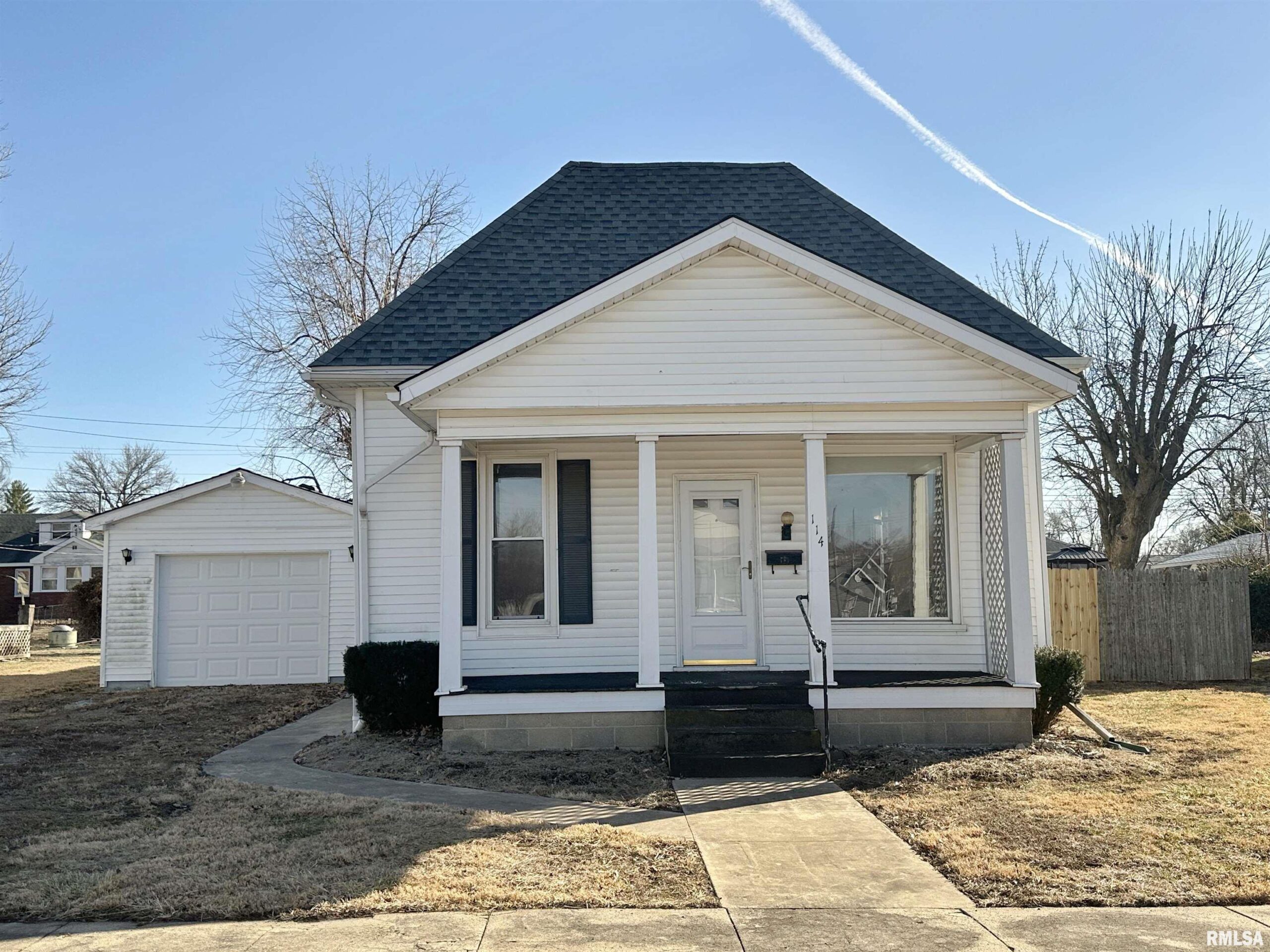 114 E ROWE Street Roodhouse IL