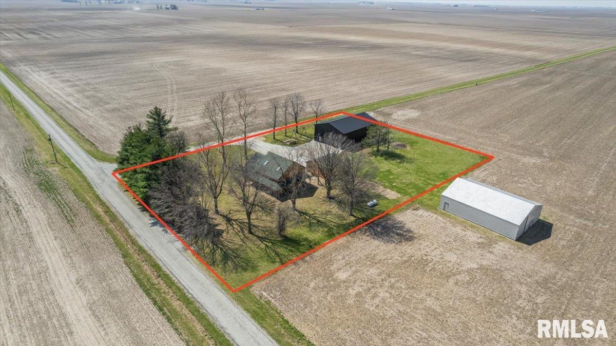 1097 E 180 N Road Nokomis IL