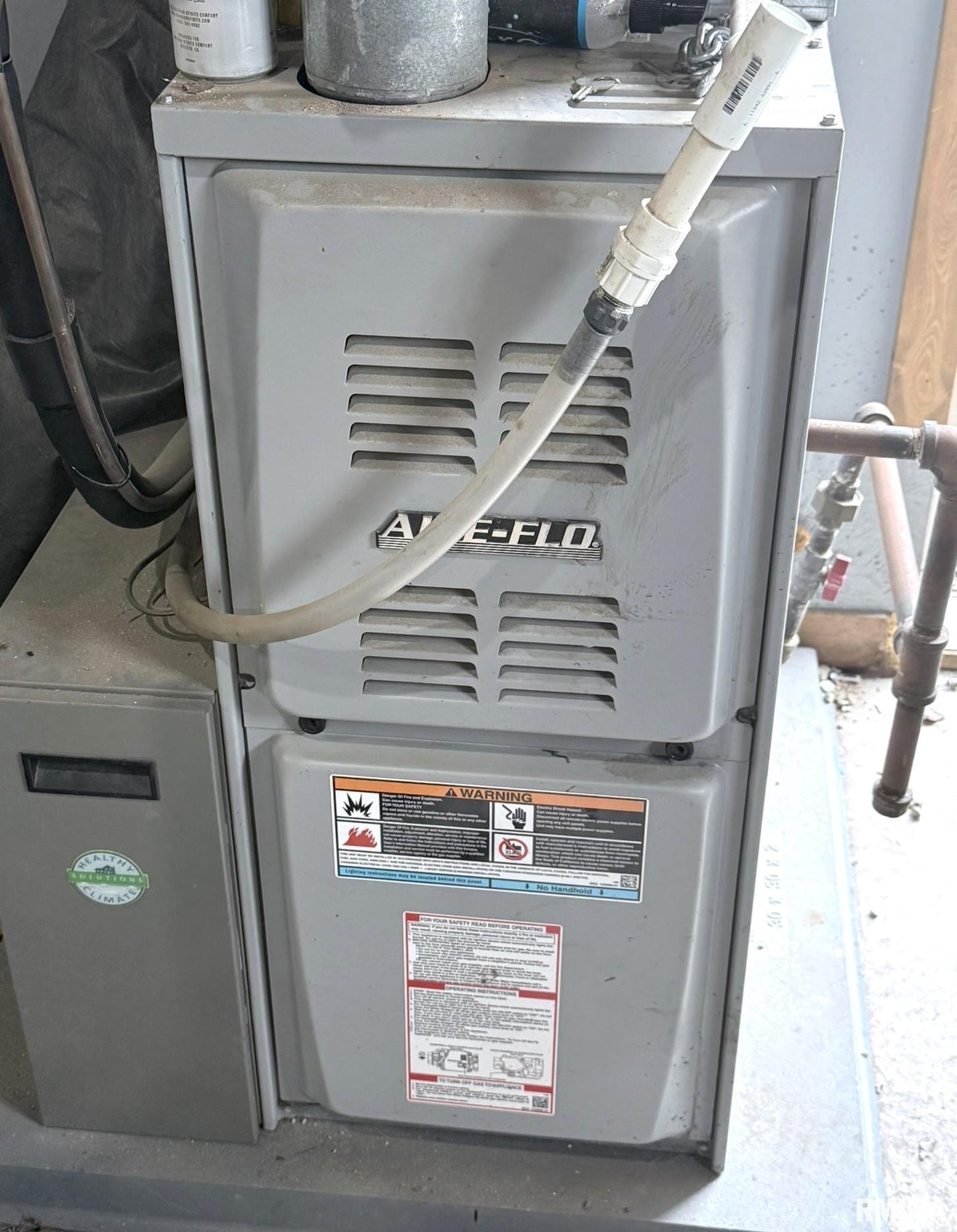 114 E FRANKLIN Street Henderson IL