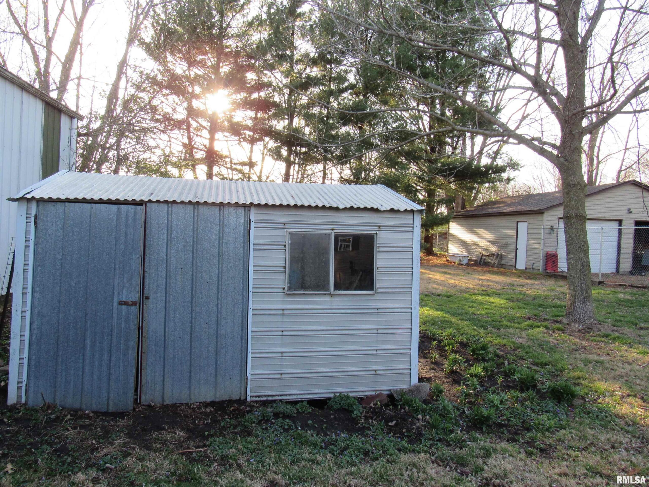 1361 WOODS Lane Jacksonville IL