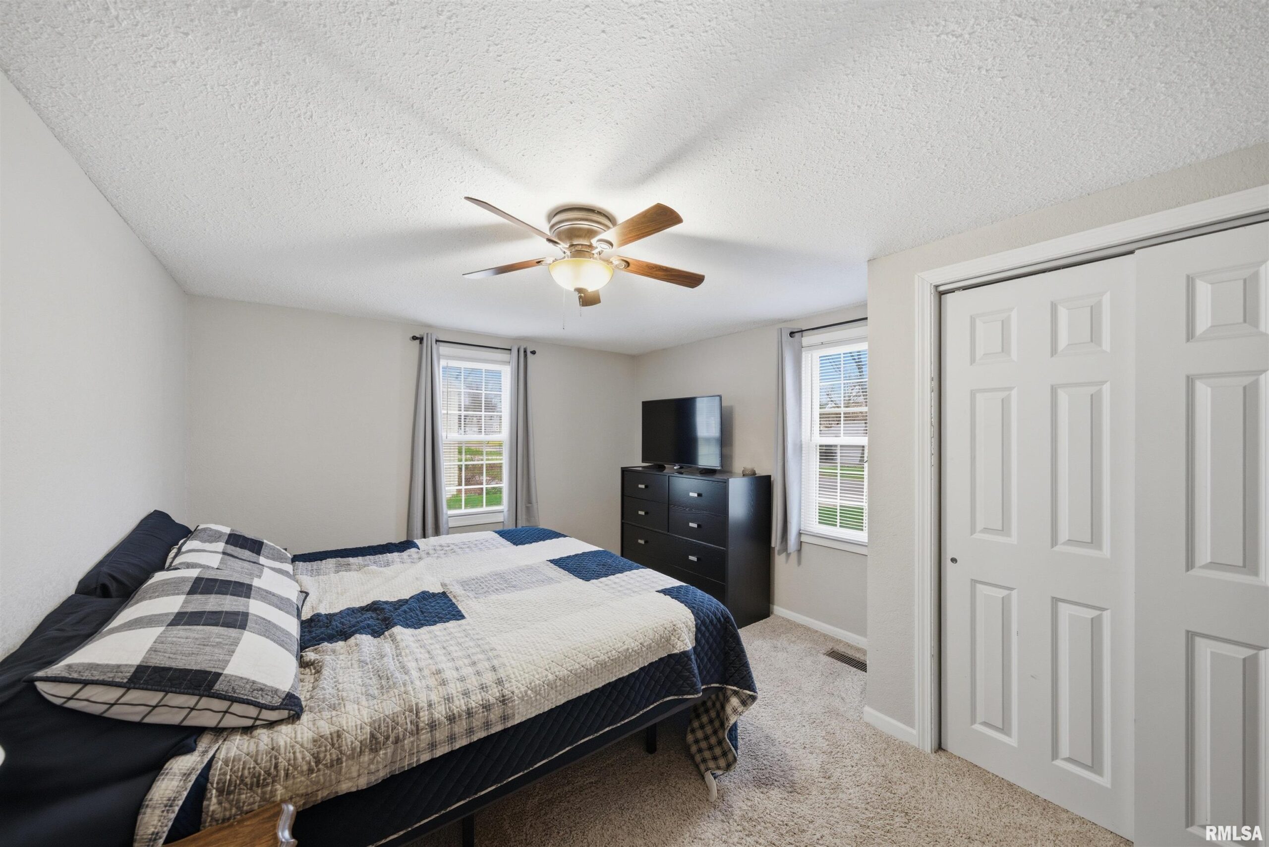 121 BESS Street Washington IL