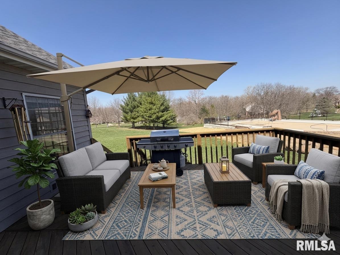 1100 HILLCREST Drive Washington IL