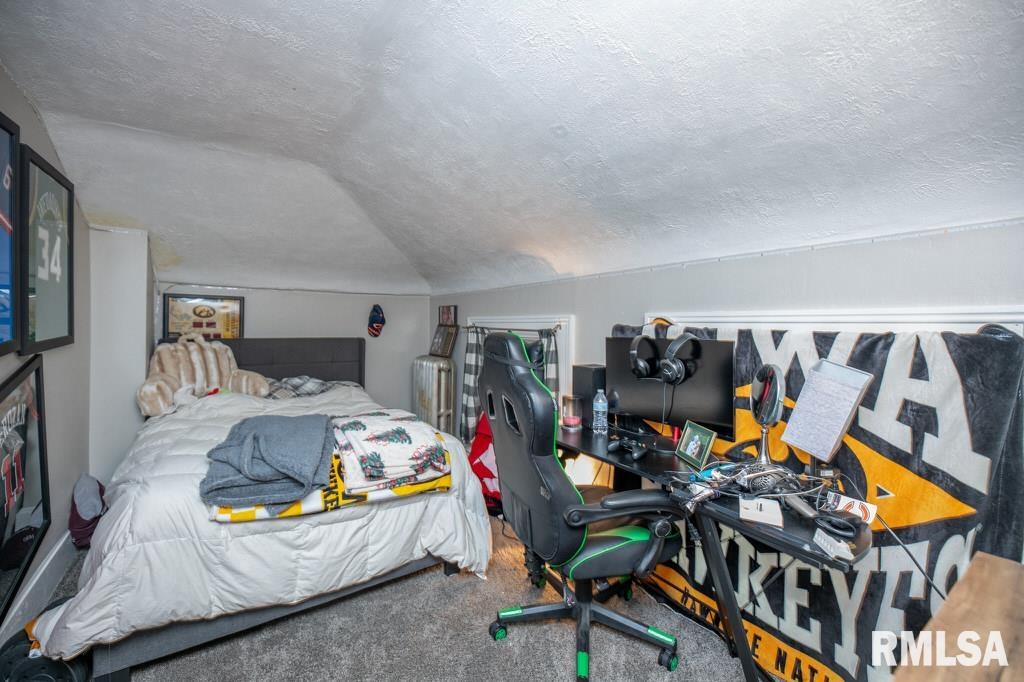 805 S 5TH Street Pekin IL