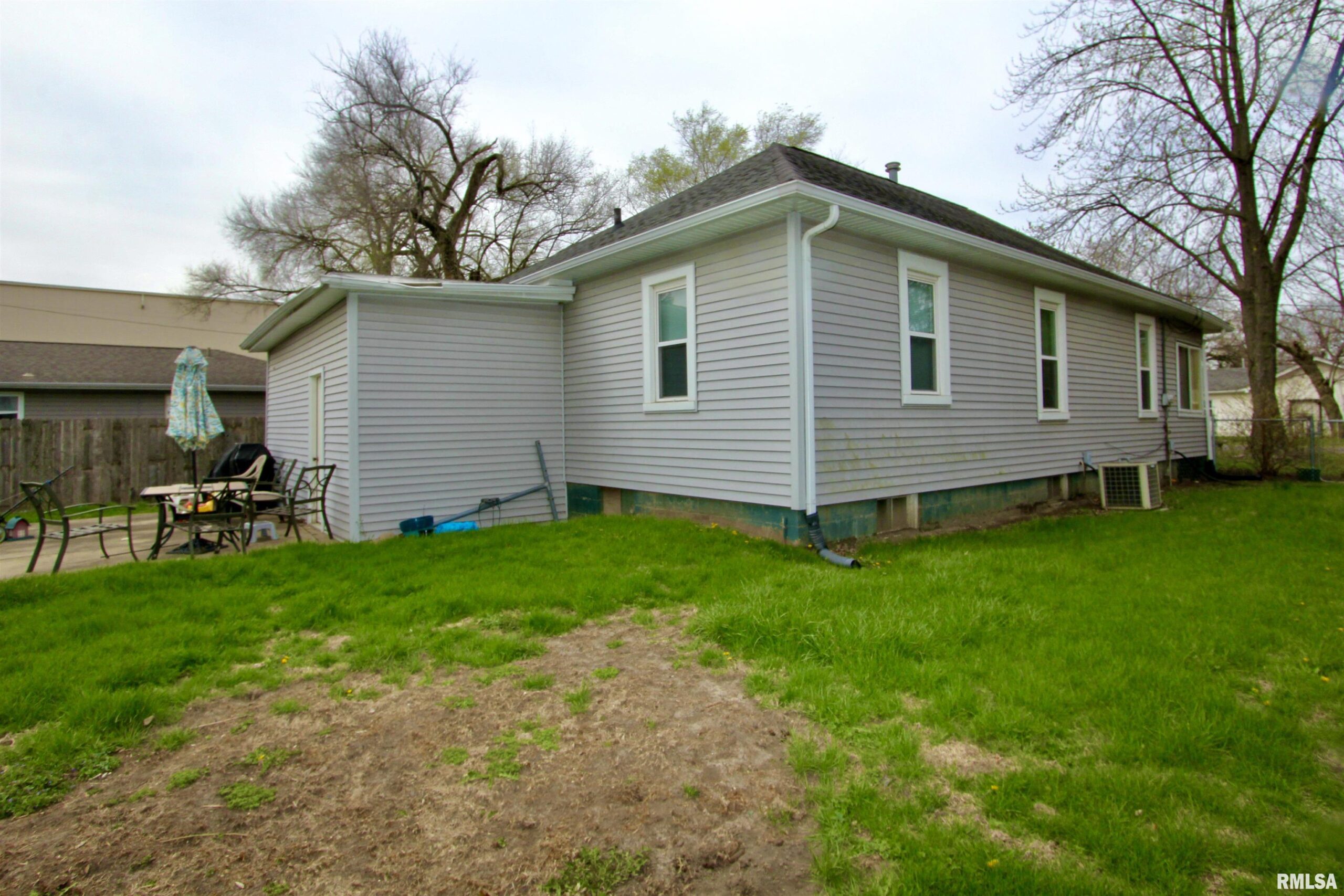 541 MONSON Street East Peoria IL