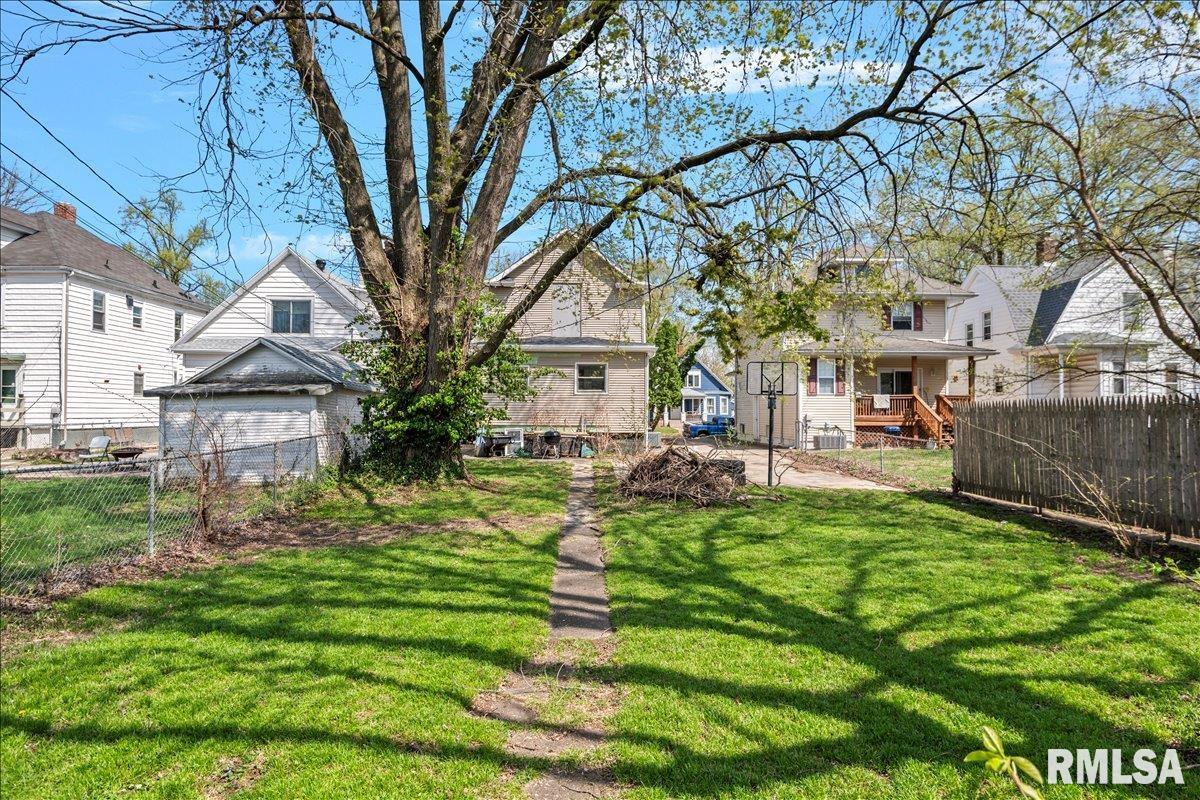 1901 S SPRING Street Springfield IL